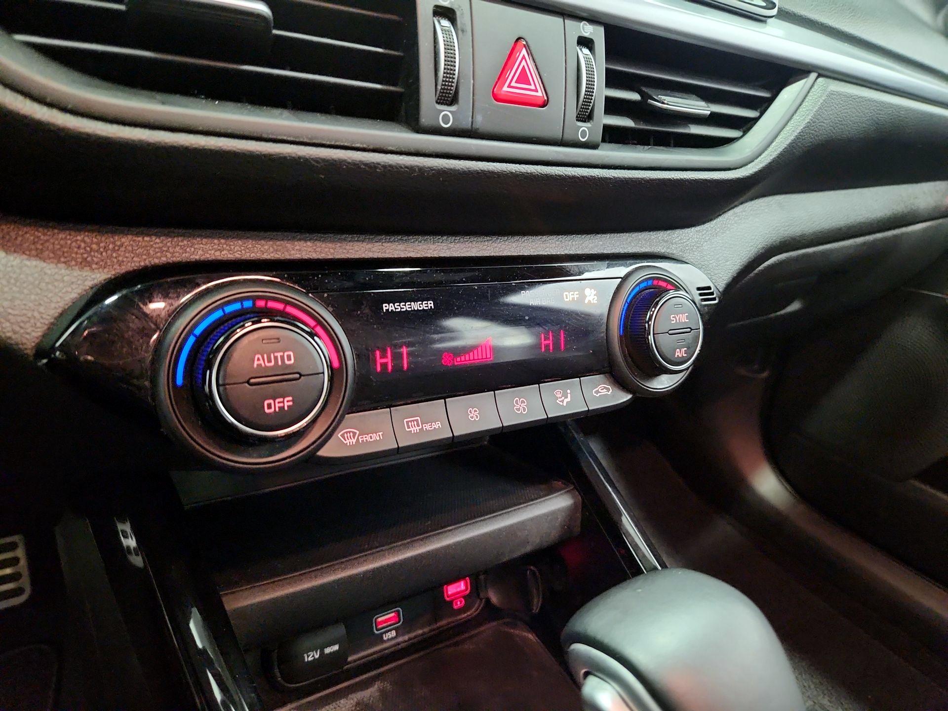 Thumbnail: 2023 Kia Forte - 17