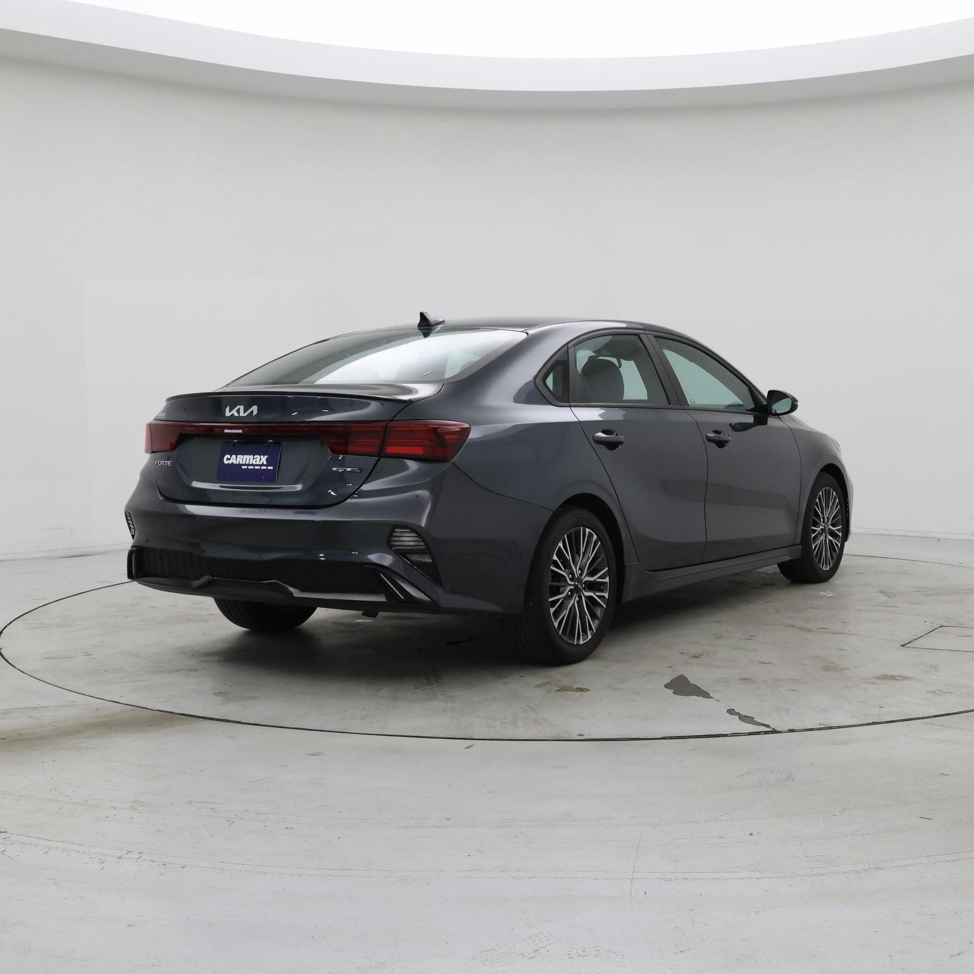 Thumbnail: 2023 Kia Forte - 8