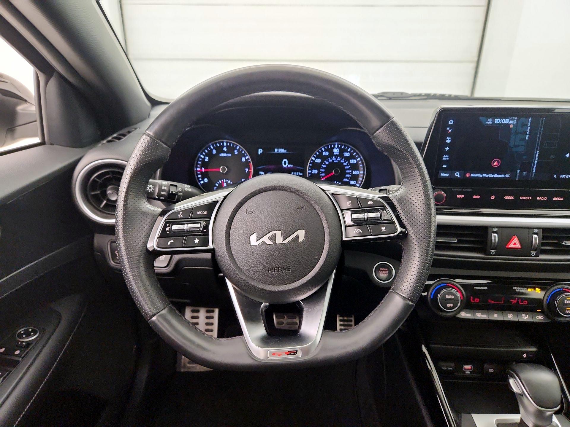 Thumbnail: 2023 Kia Forte - 10