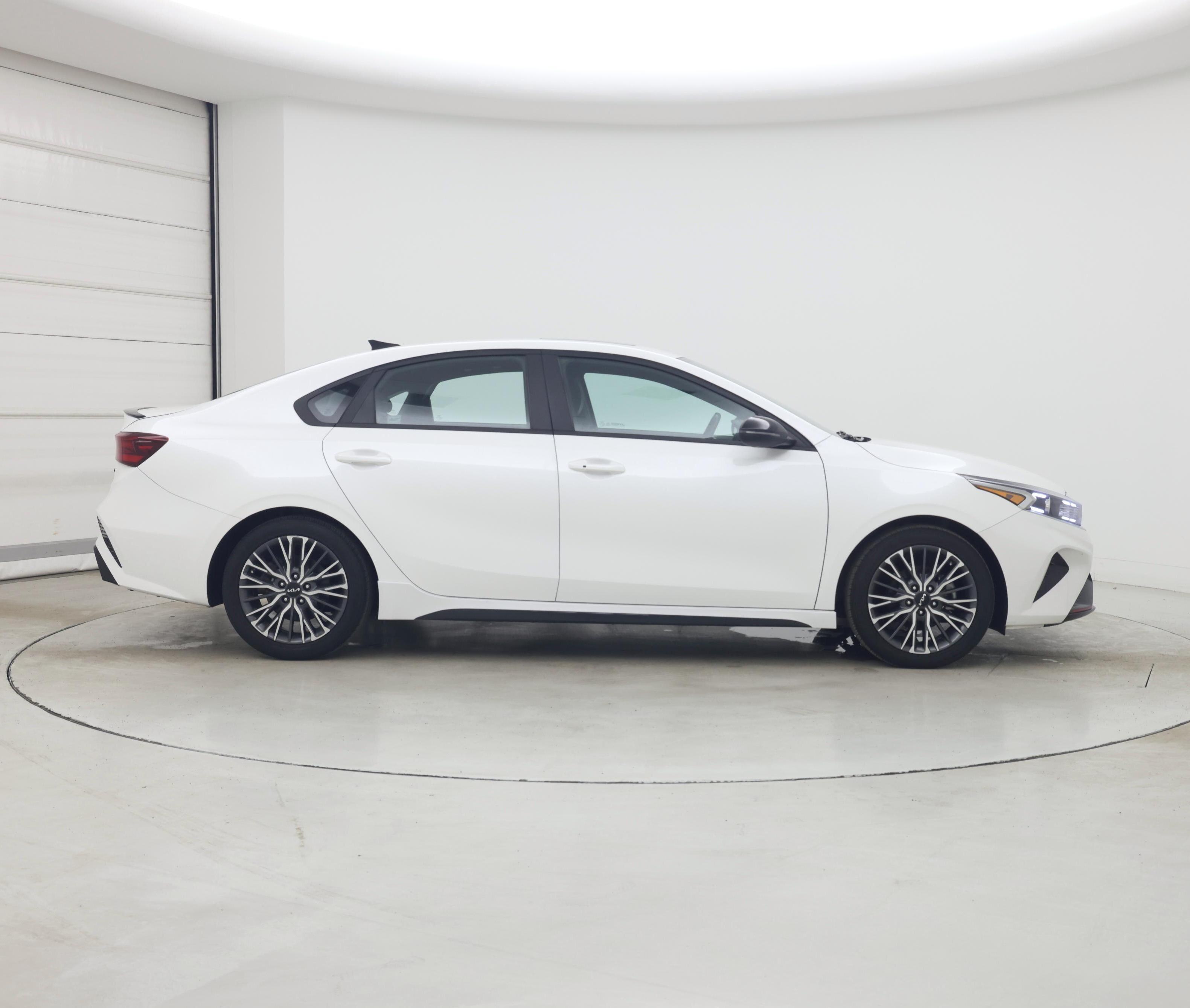 Thumbnail: 2023 Kia Forte - 7