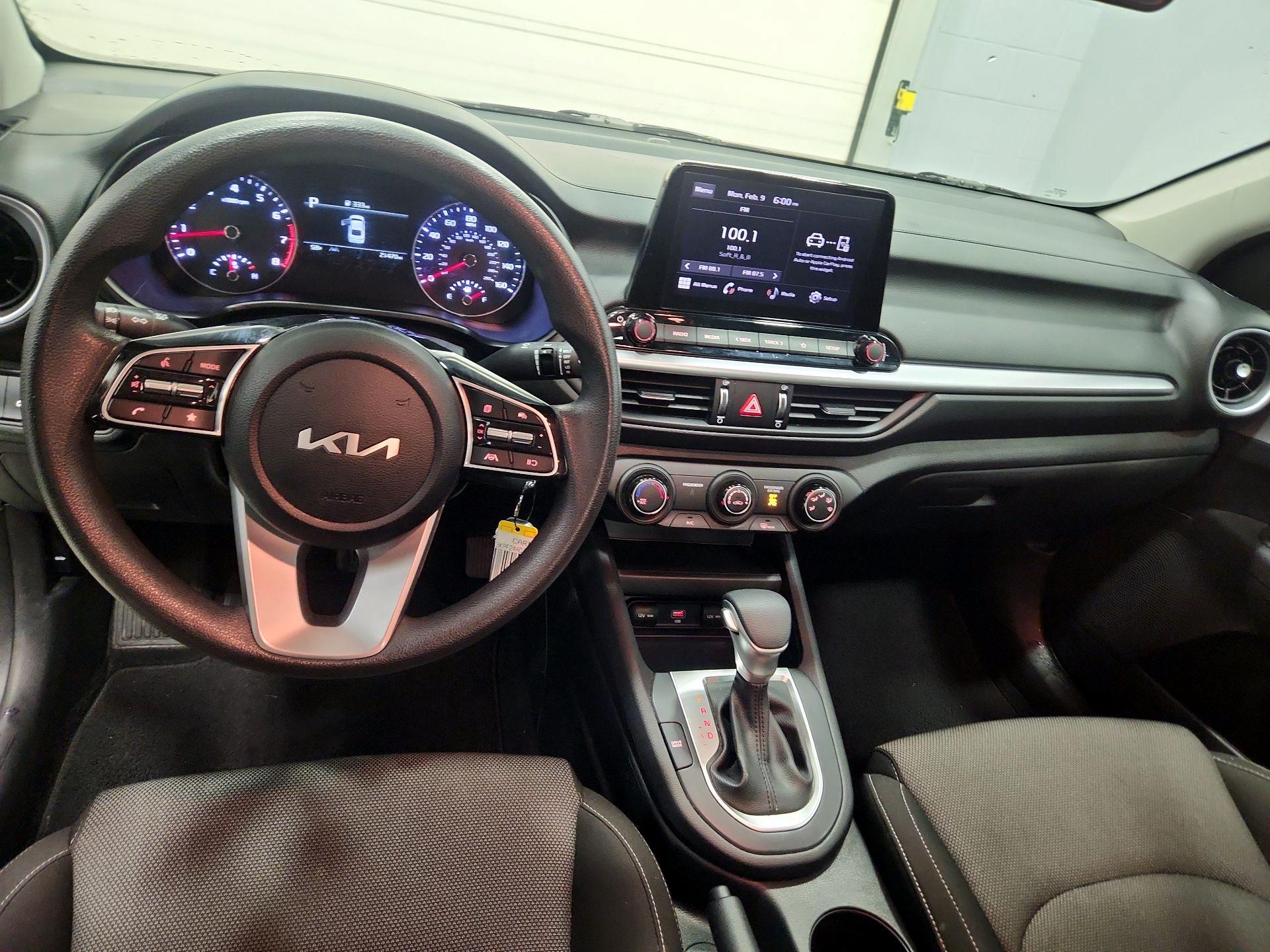 Thumbnail: 2023 Kia Forte - 9