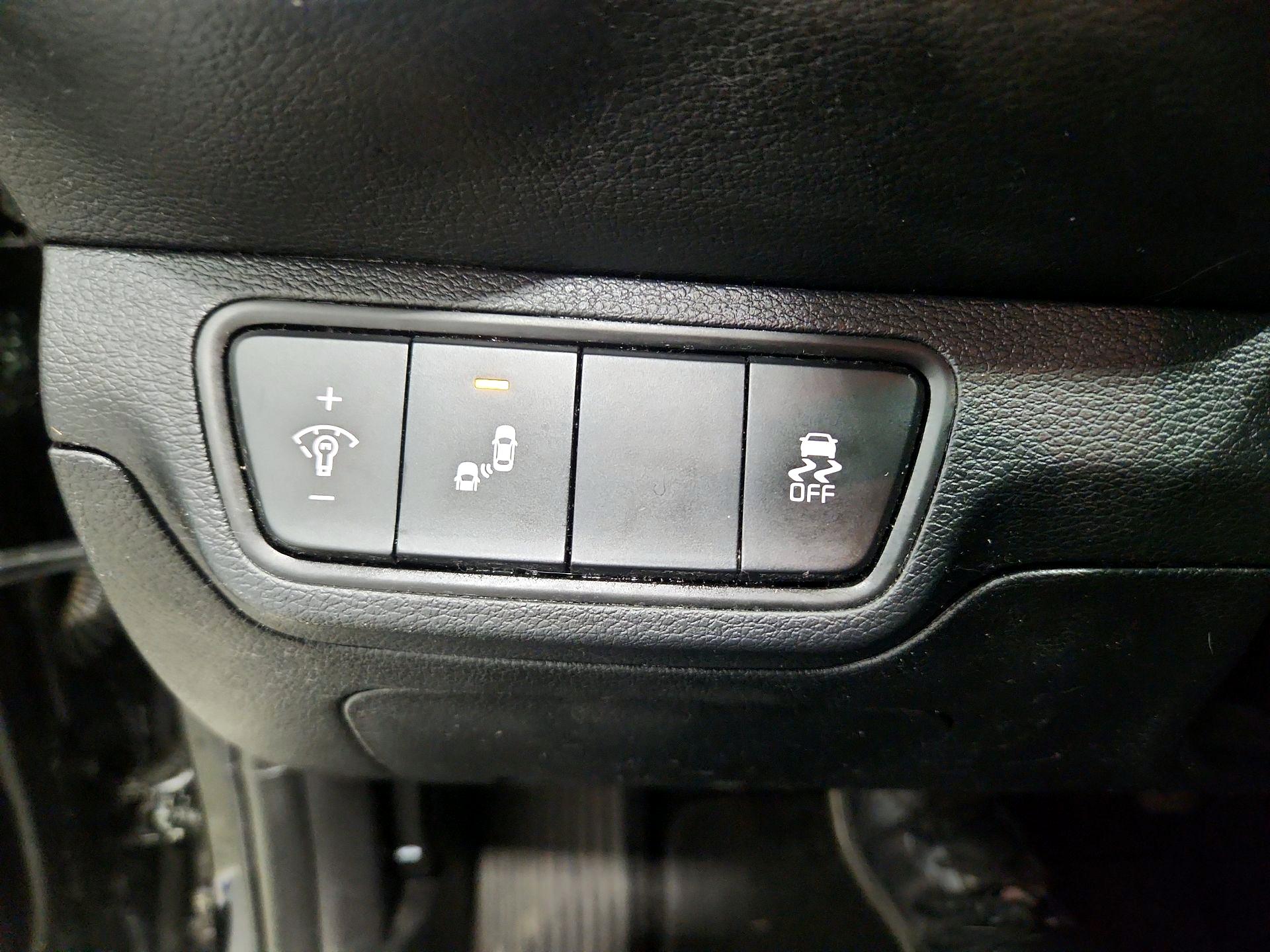 Thumbnail: 2023 Kia Forte - 13