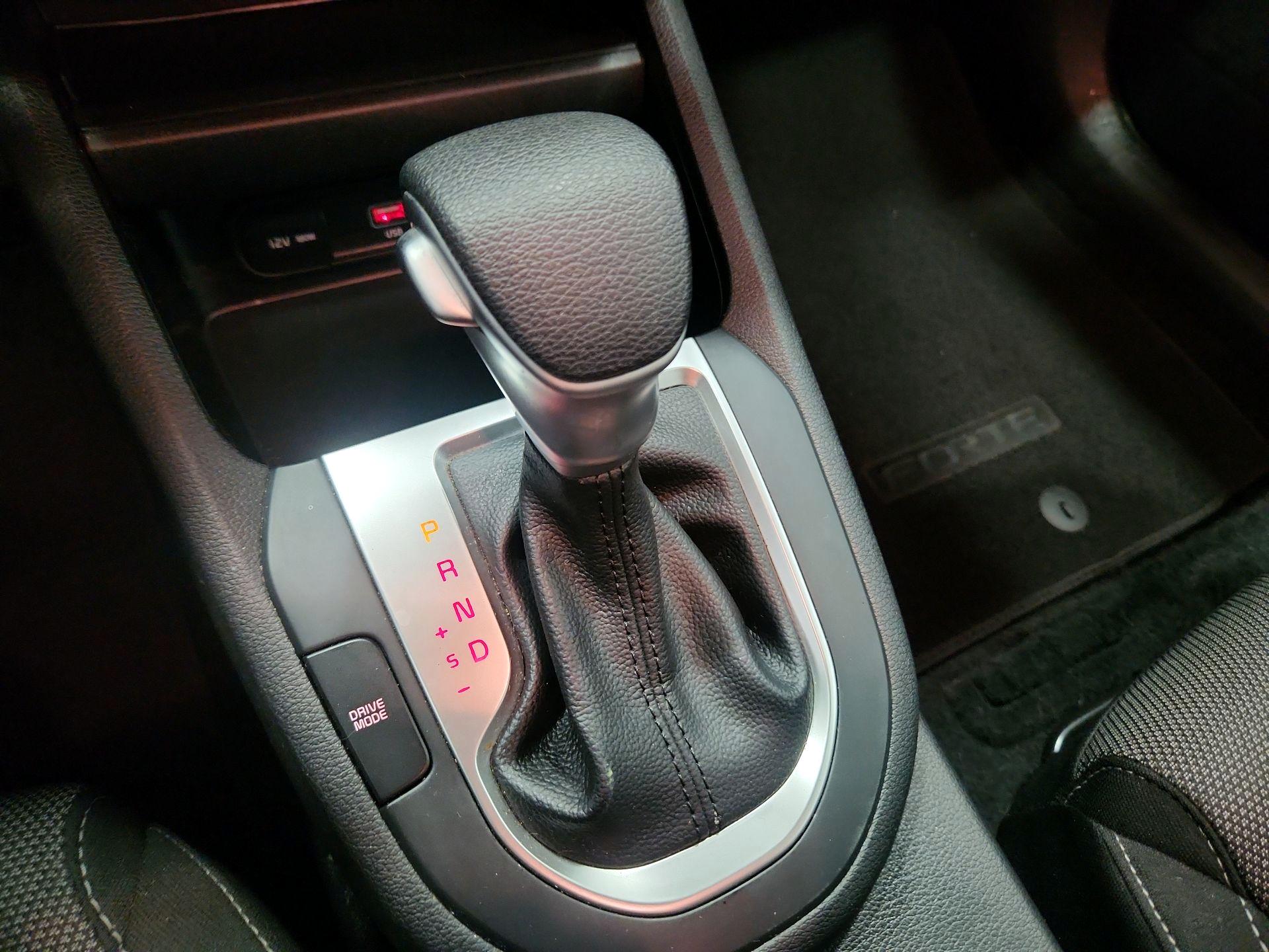 Thumbnail: 2023 Kia Forte - 17