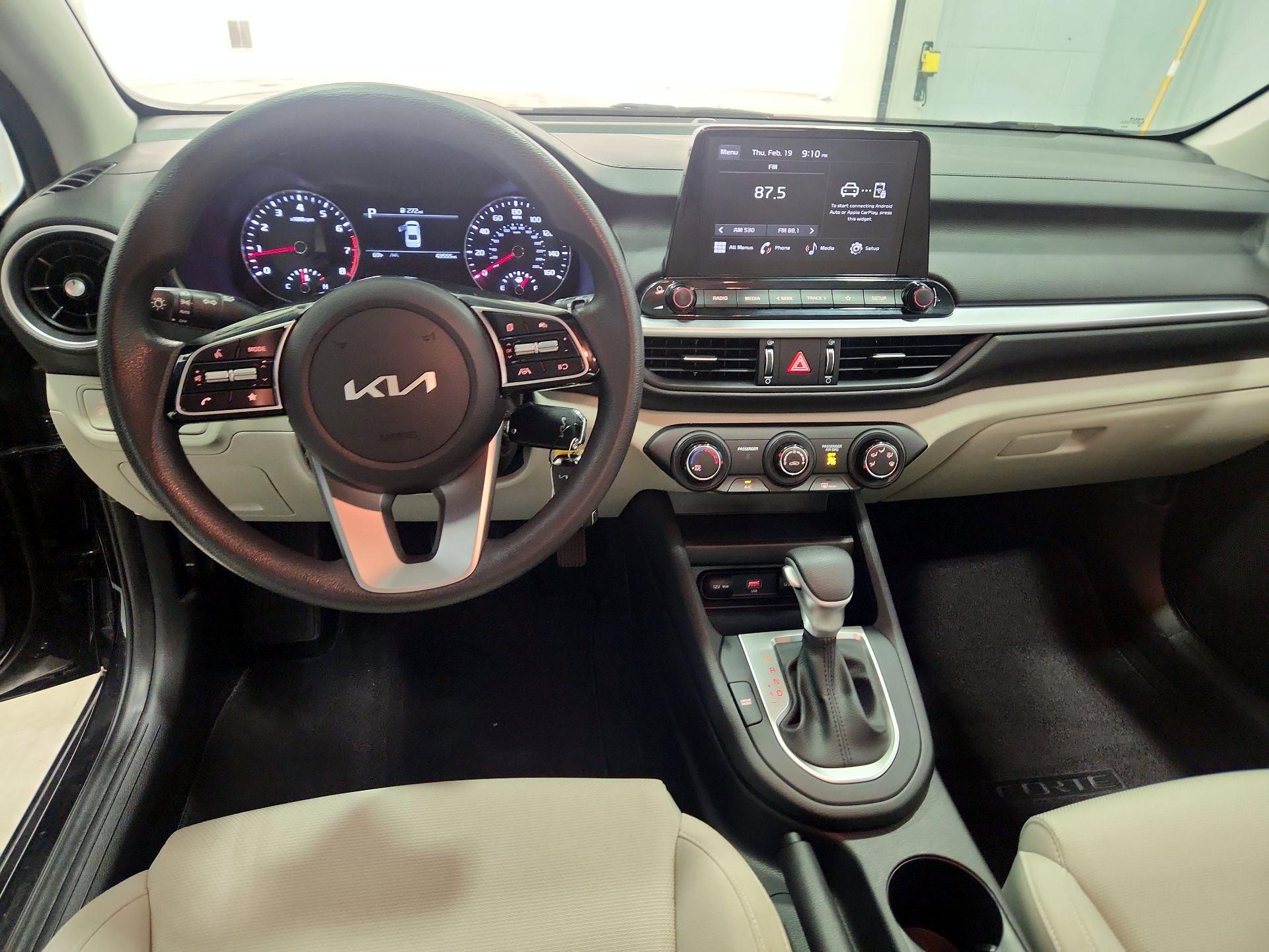 Thumbnail: 2023 Kia Forte - 9