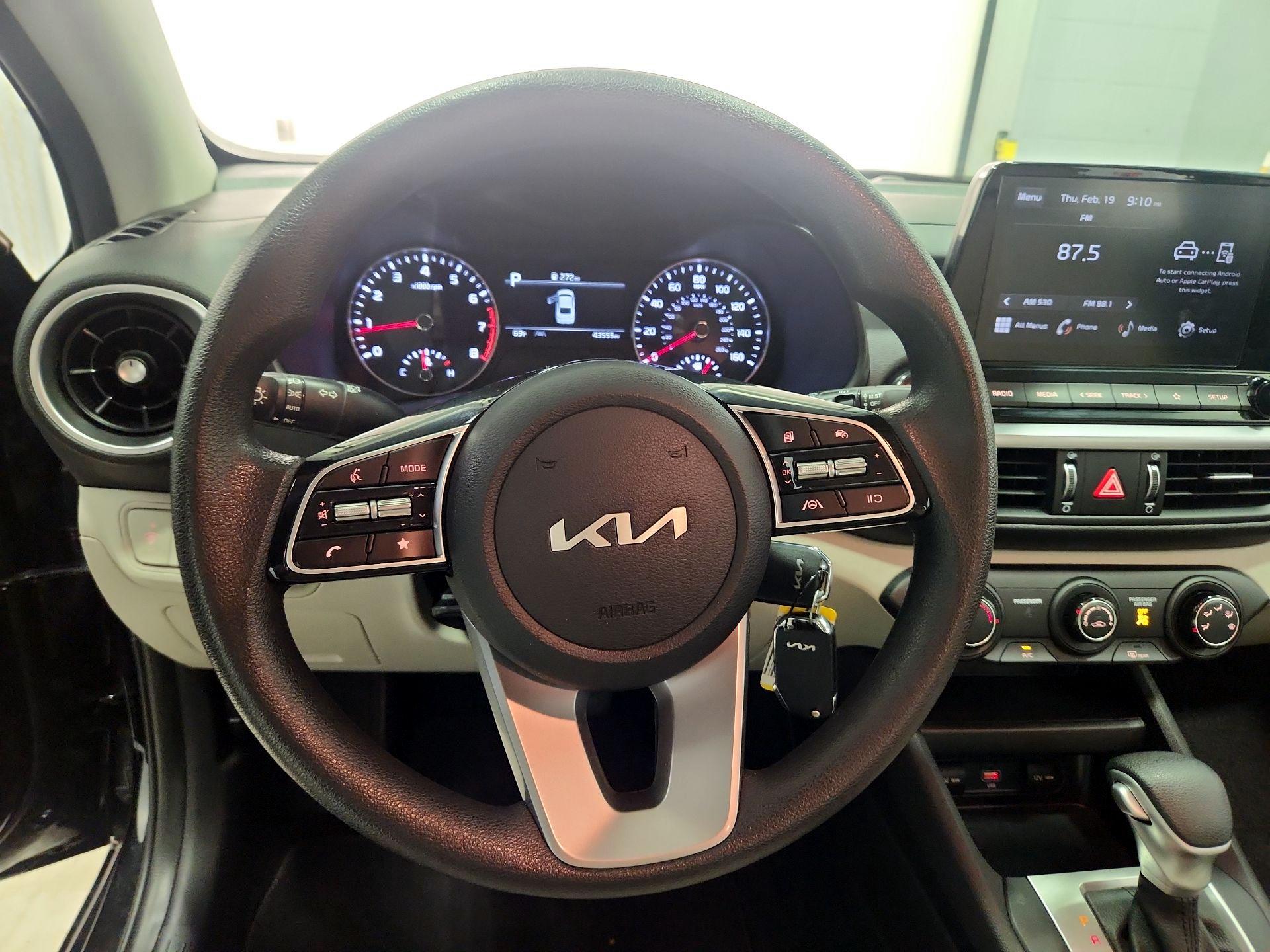 Thumbnail: 2023 Kia Forte - 10