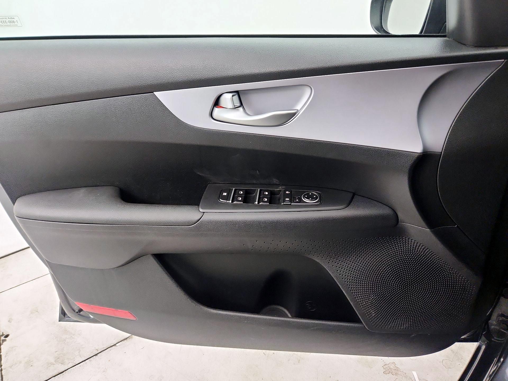 Thumbnail: 2024 Kia Forte - 12