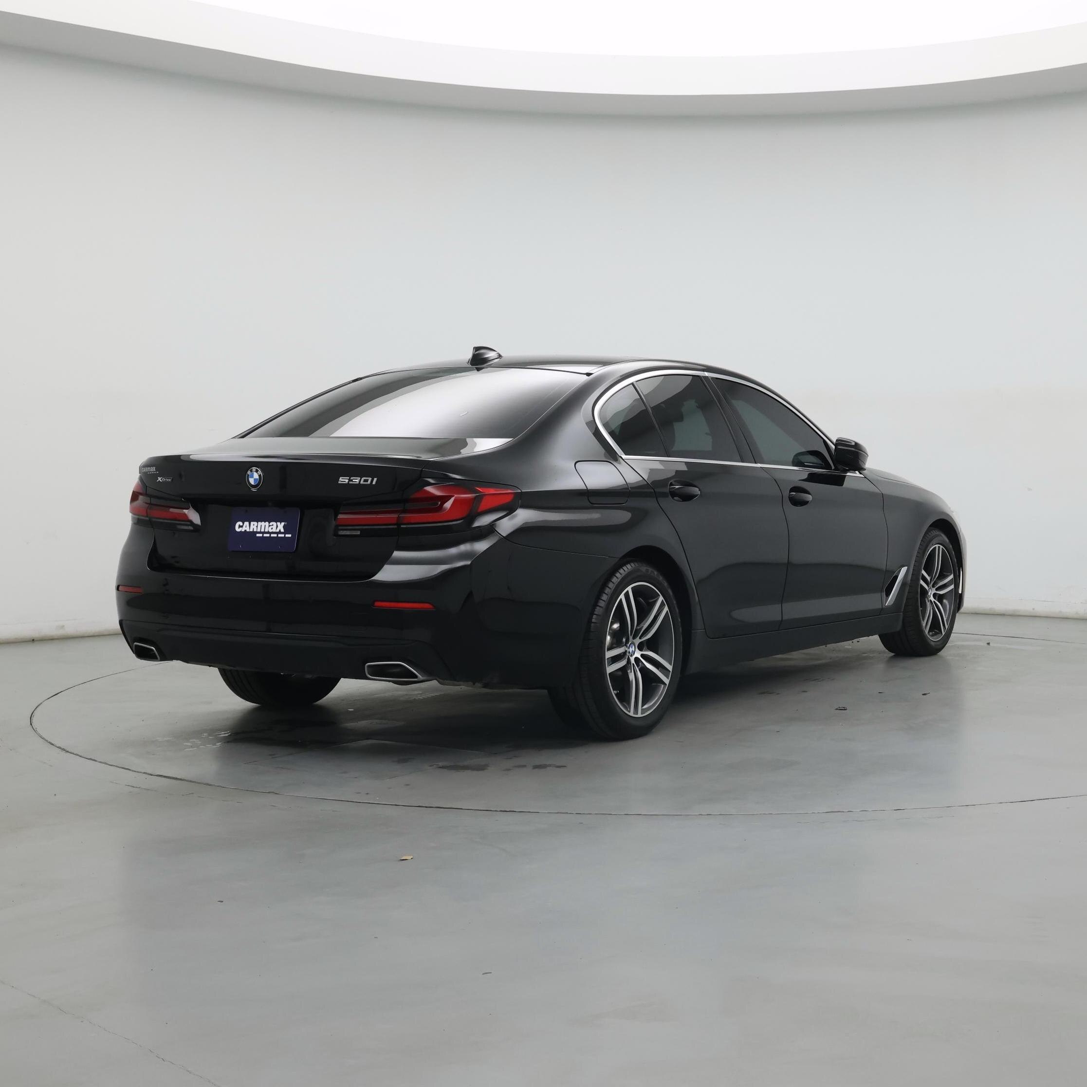 Thumbnail: 2023 BMW 5 Series - 8