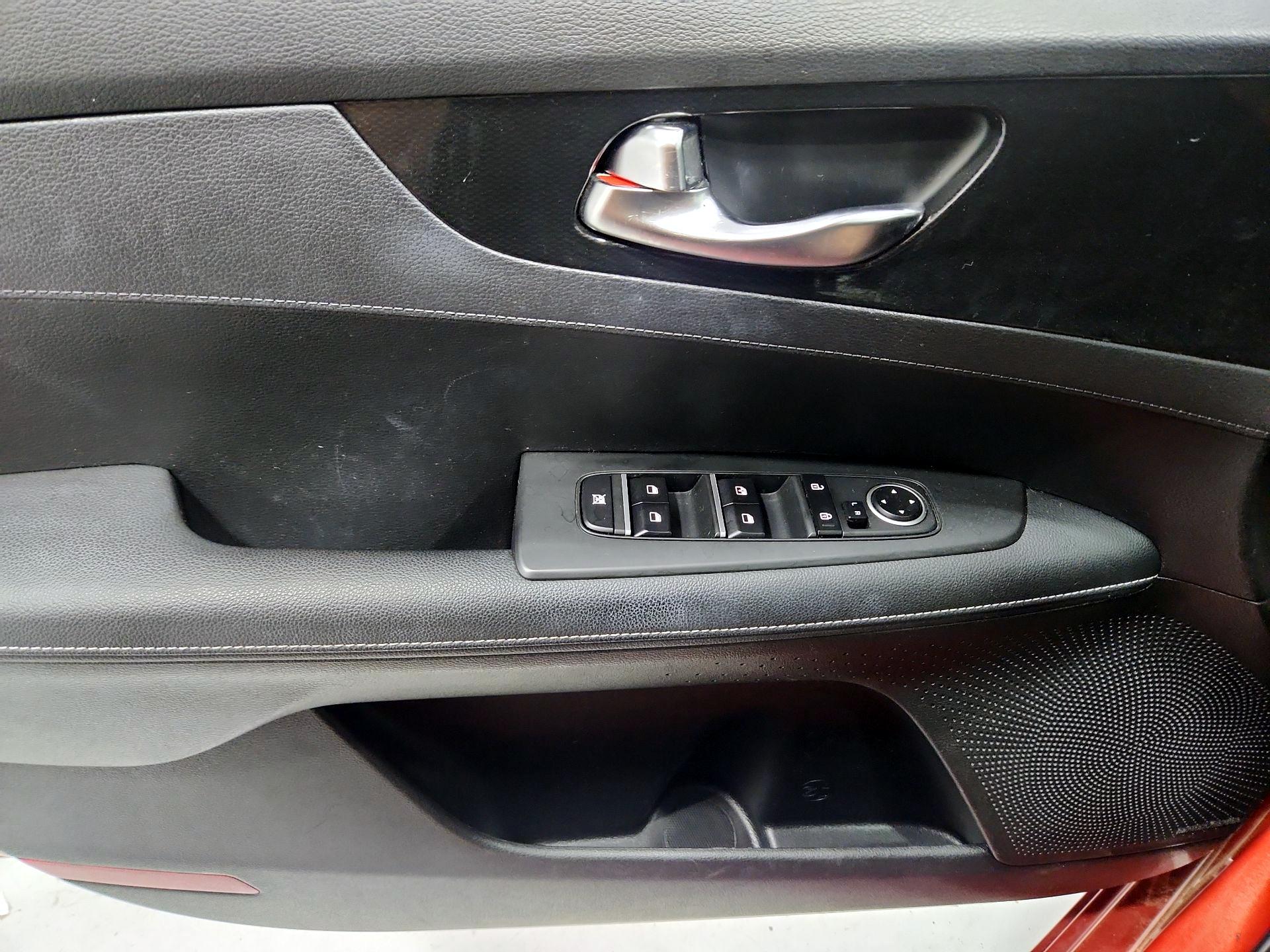 Thumbnail: 2023 Kia Forte - 12