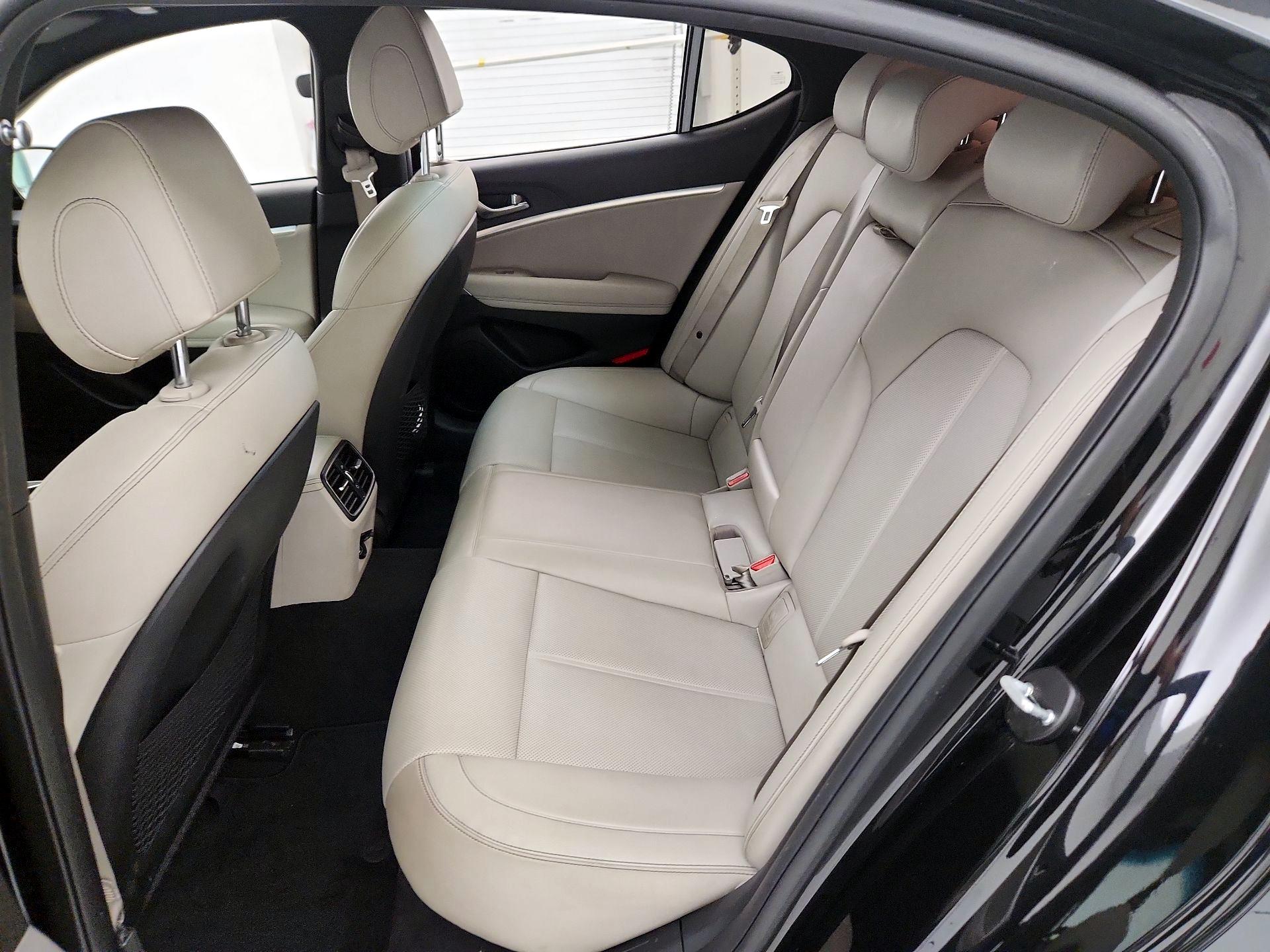 Thumbnail: 2022 Genesis G70 - 20