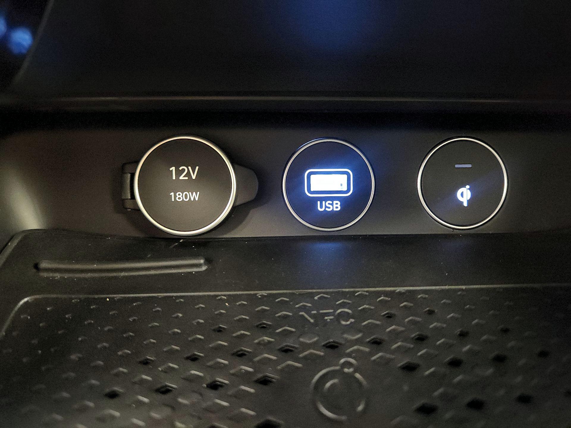 Thumbnail: 2023 Genesis G70 - 16