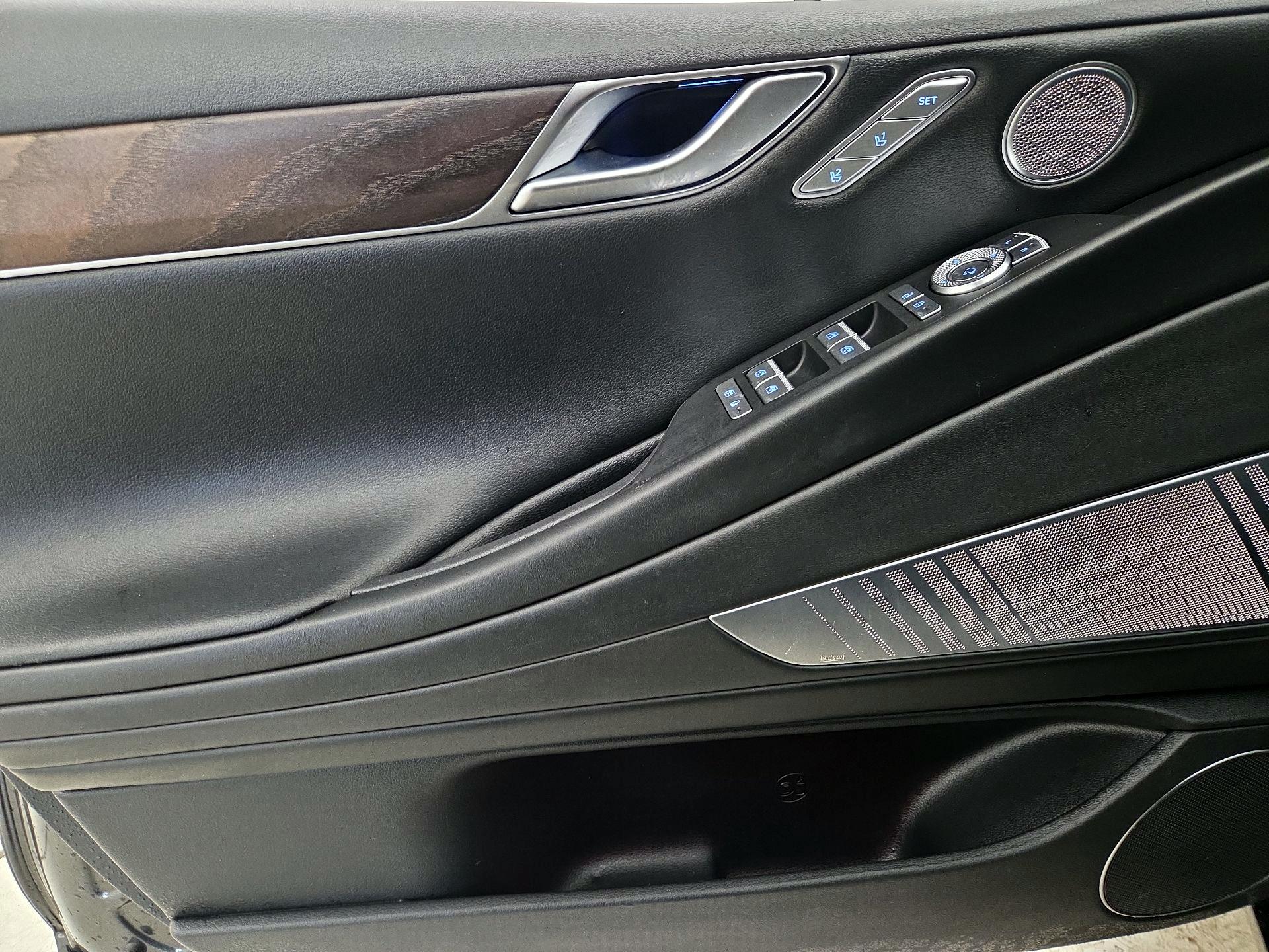 Thumbnail: 2023 Genesis G80 - 12