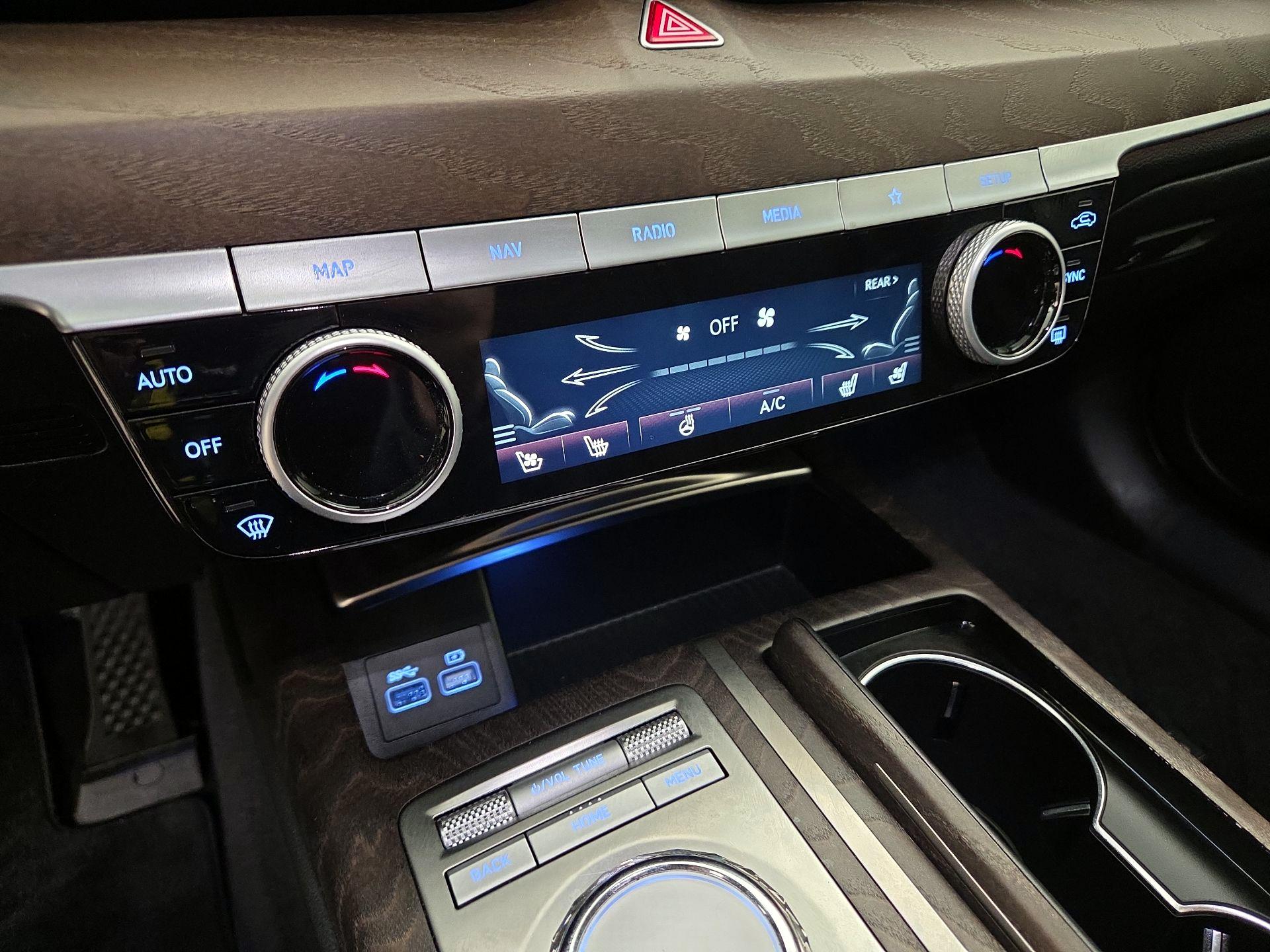 Thumbnail: 2023 Genesis G80 - 16