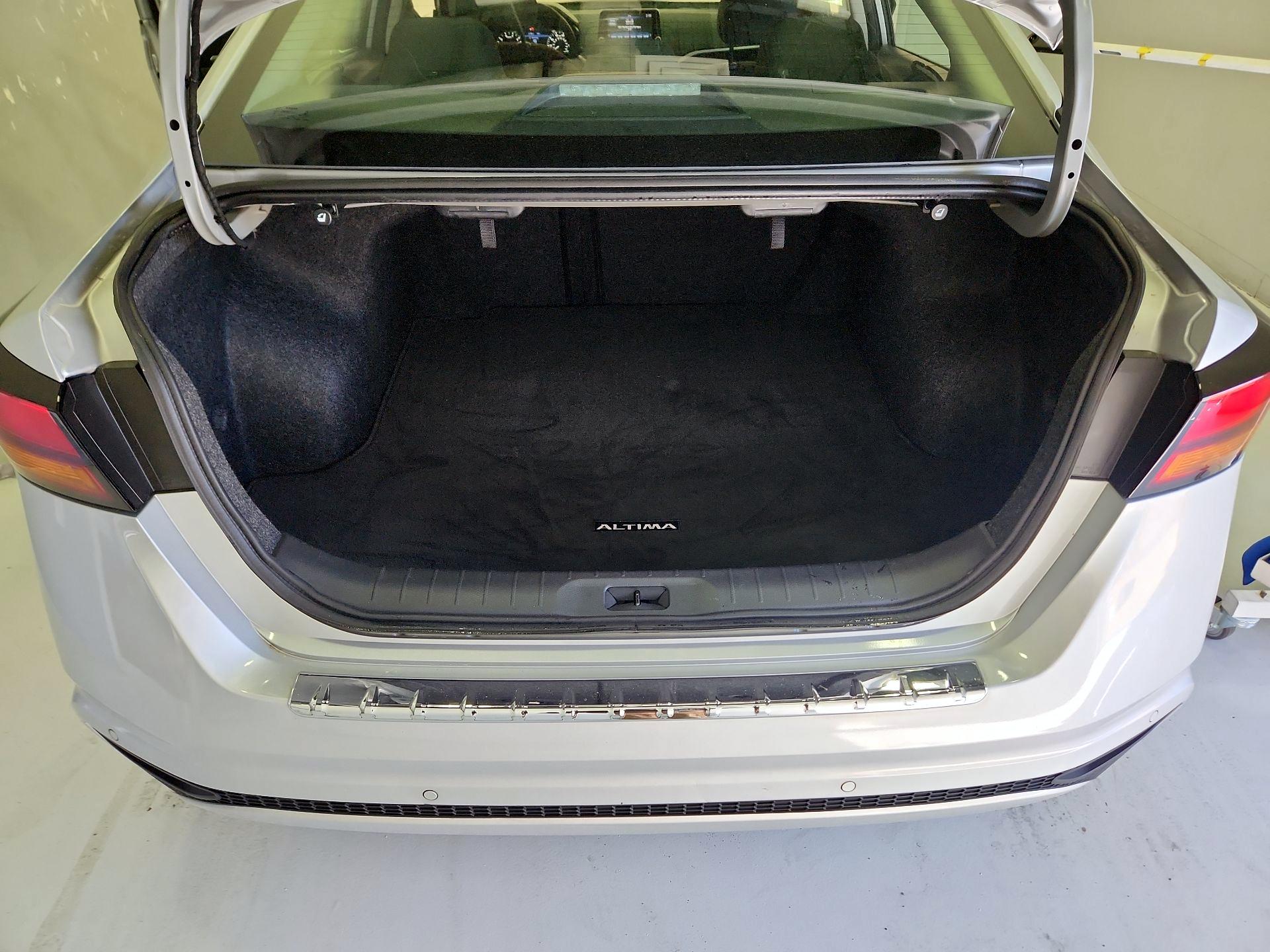 Thumbnail: 2022 Nissan Altima - 20