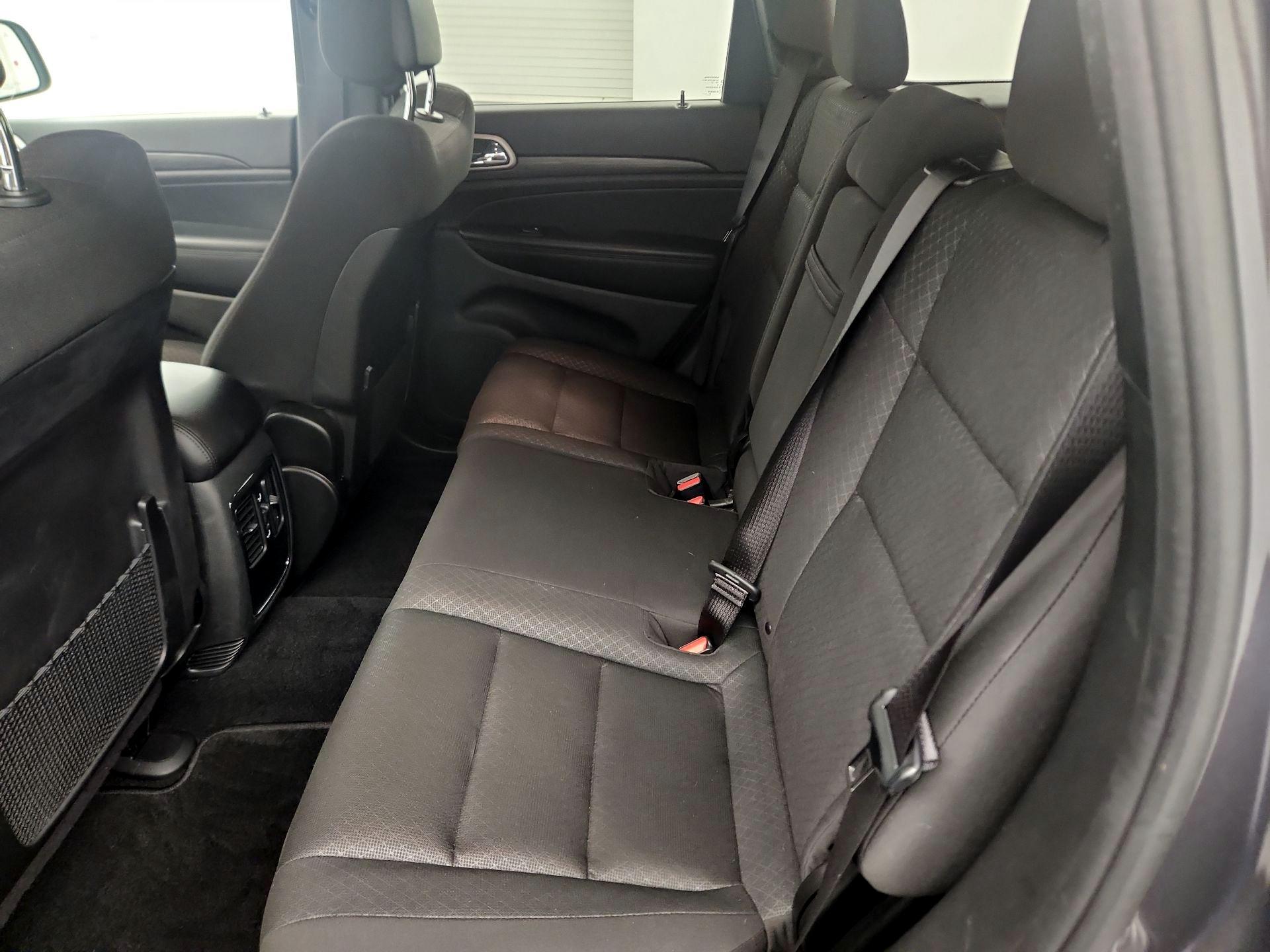 Thumbnail: 2021 Jeep Grand Cherokee - 17