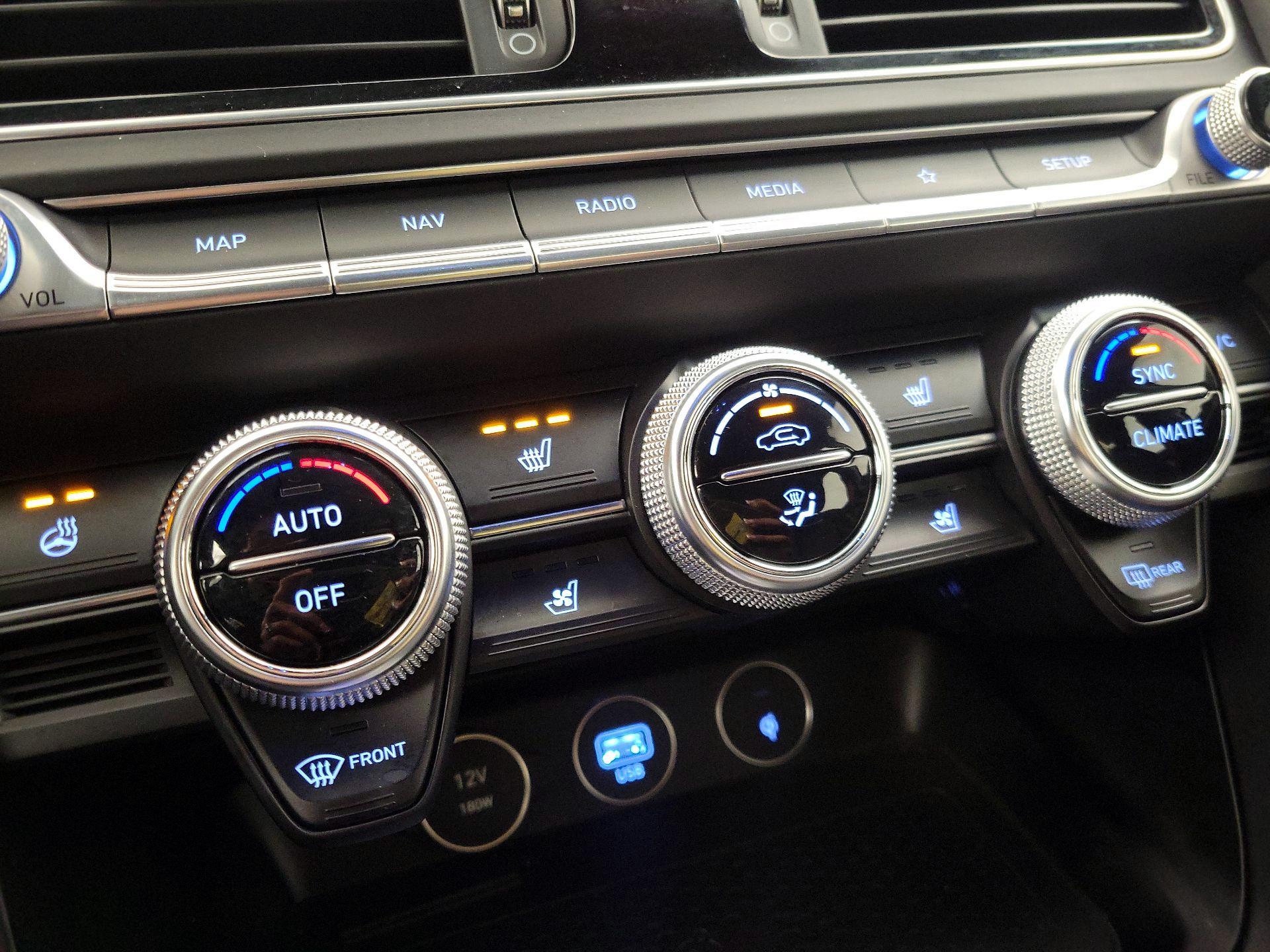 Thumbnail: 2023 Genesis G70 - 17