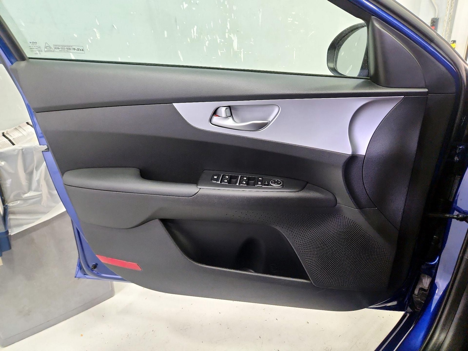 2023 Kia Forte LXS - Photo 13