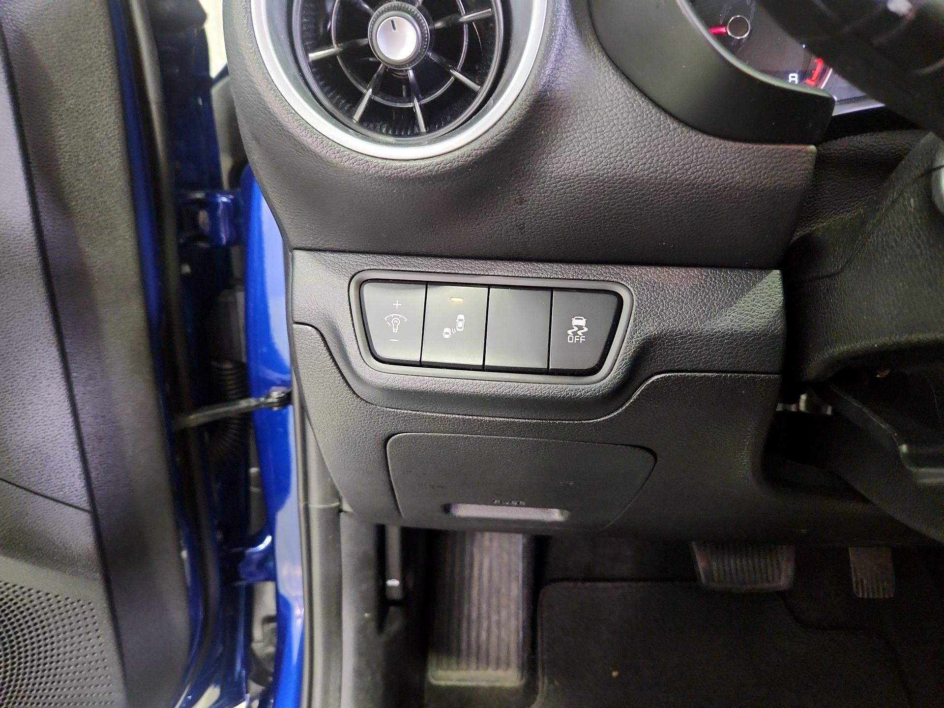 Thumbnail: 2023 Kia Forte - 13