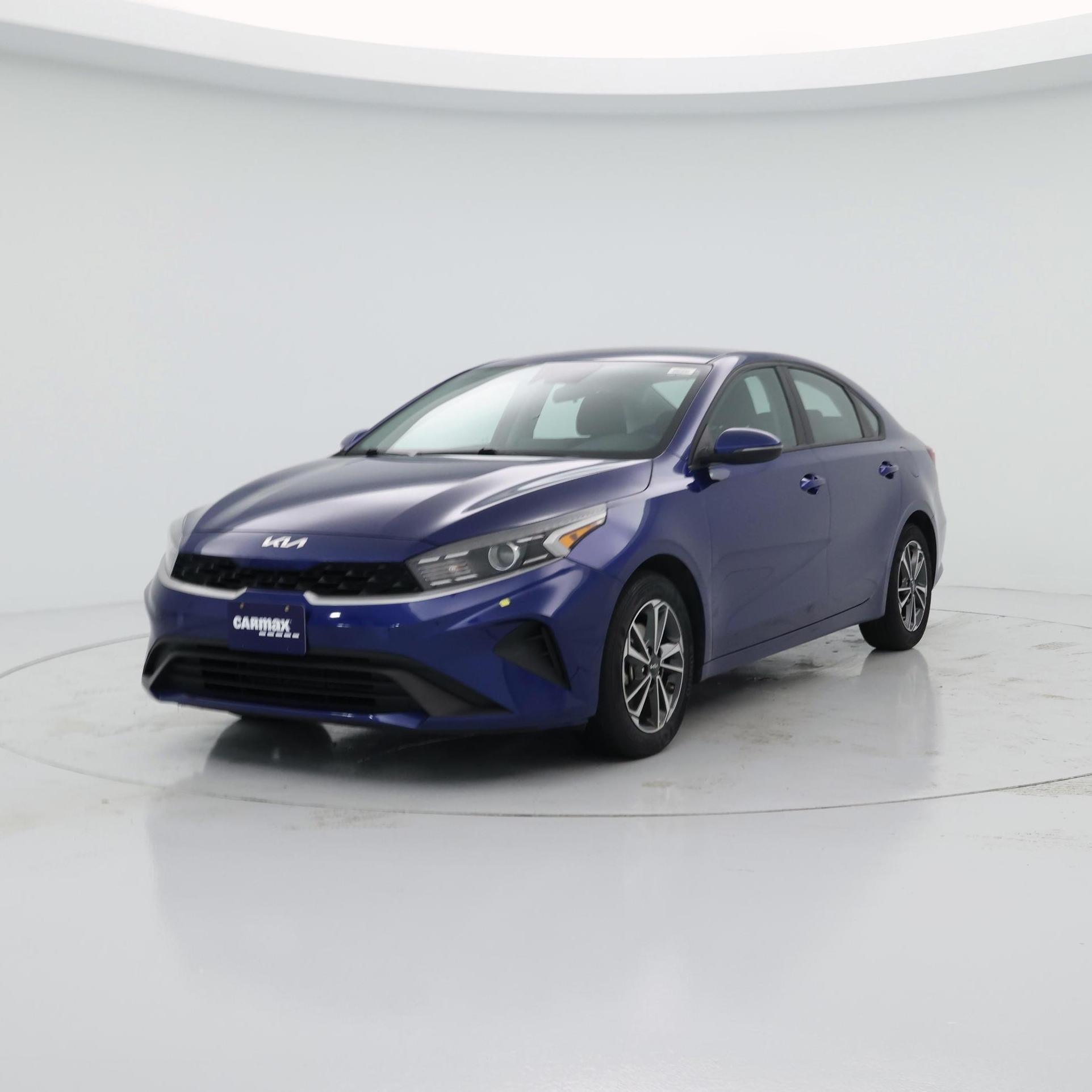 Thumbnail: 2023 Kia Forte - 4