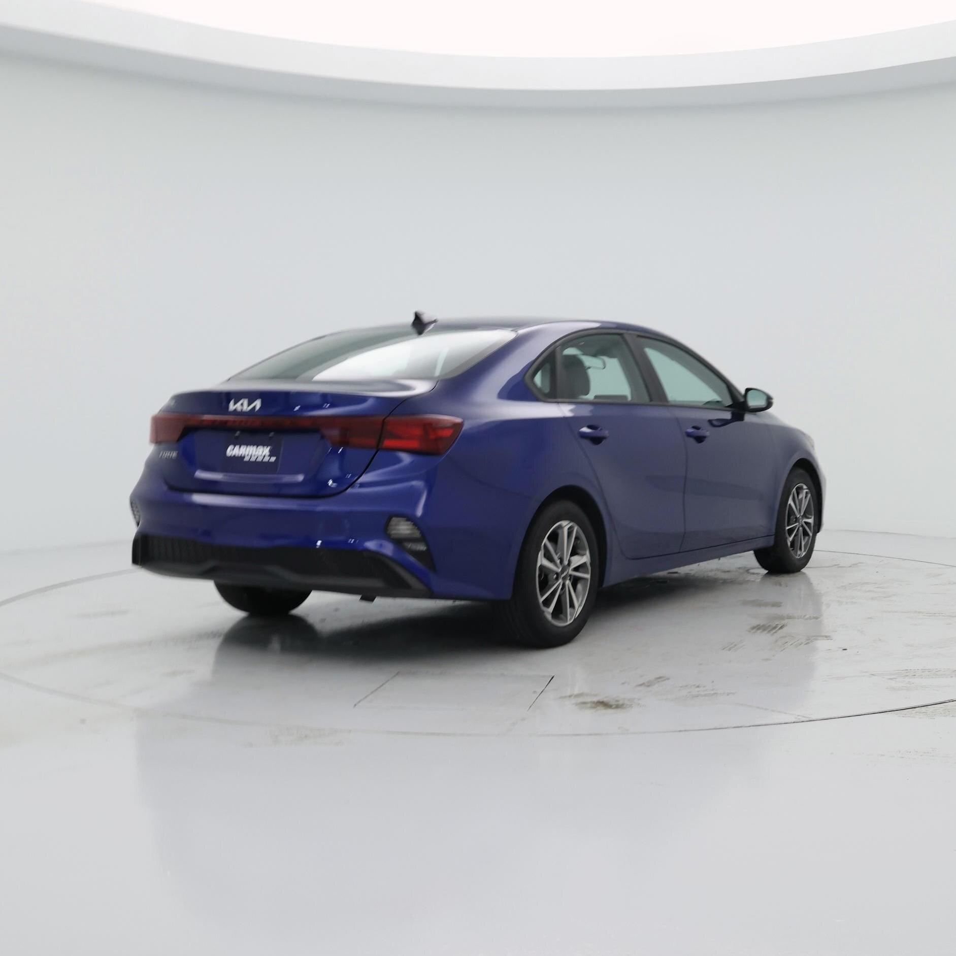 Thumbnail: 2023 Kia Forte - 8