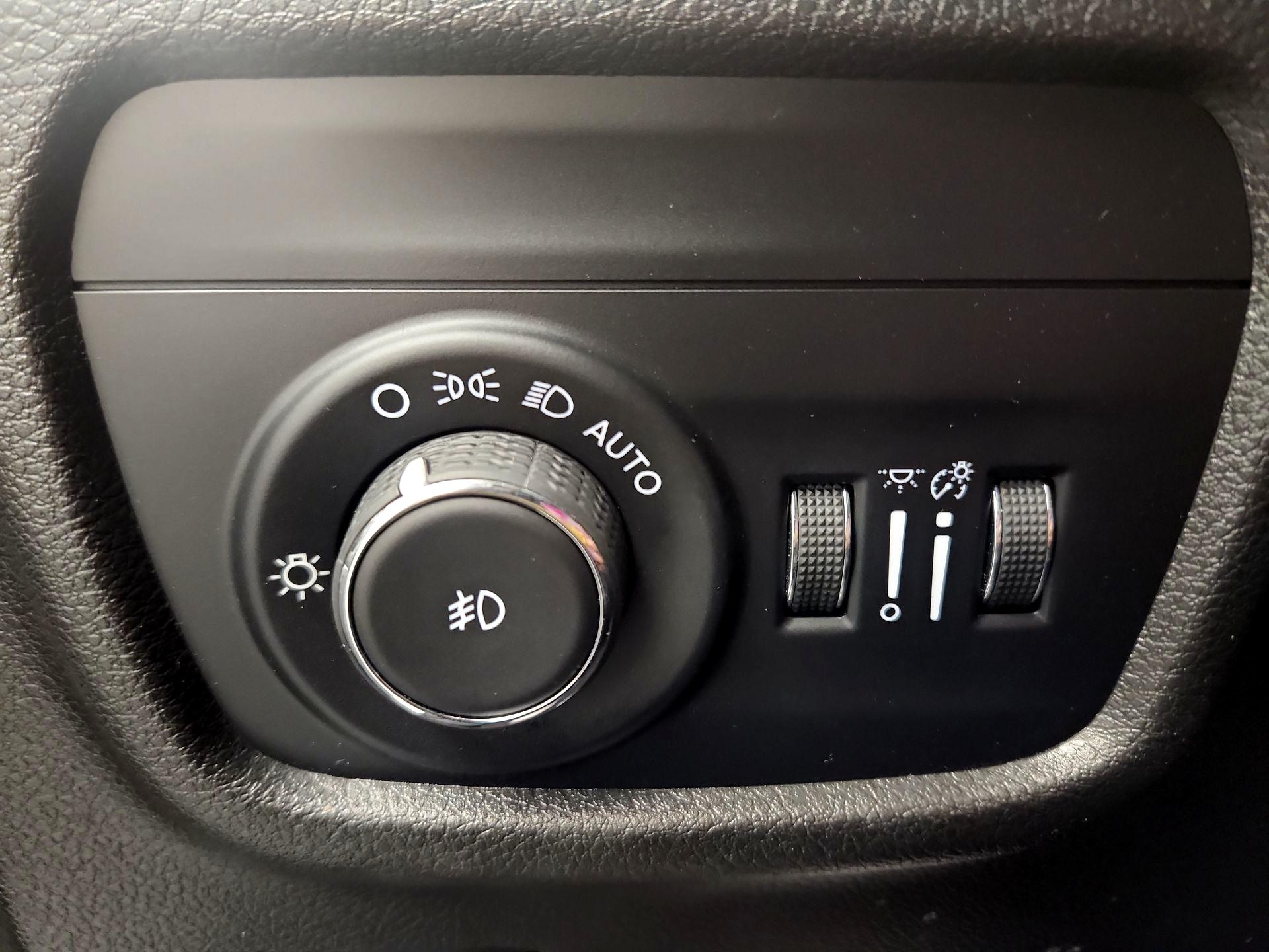 Thumbnail: 2022 Jeep Grand Cherokee - 11