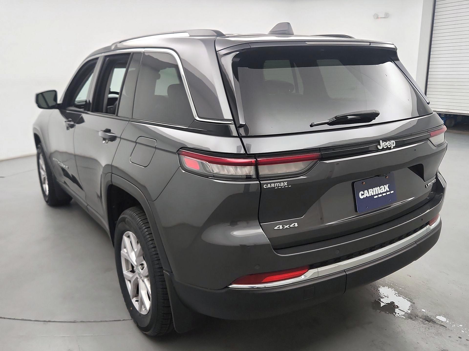 Thumbnail: 2022 Jeep Grand Cherokee - 7