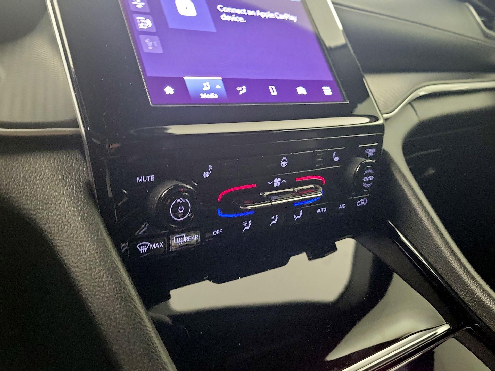 Thumbnail: 2023 Jeep Grand Cherokee - 14