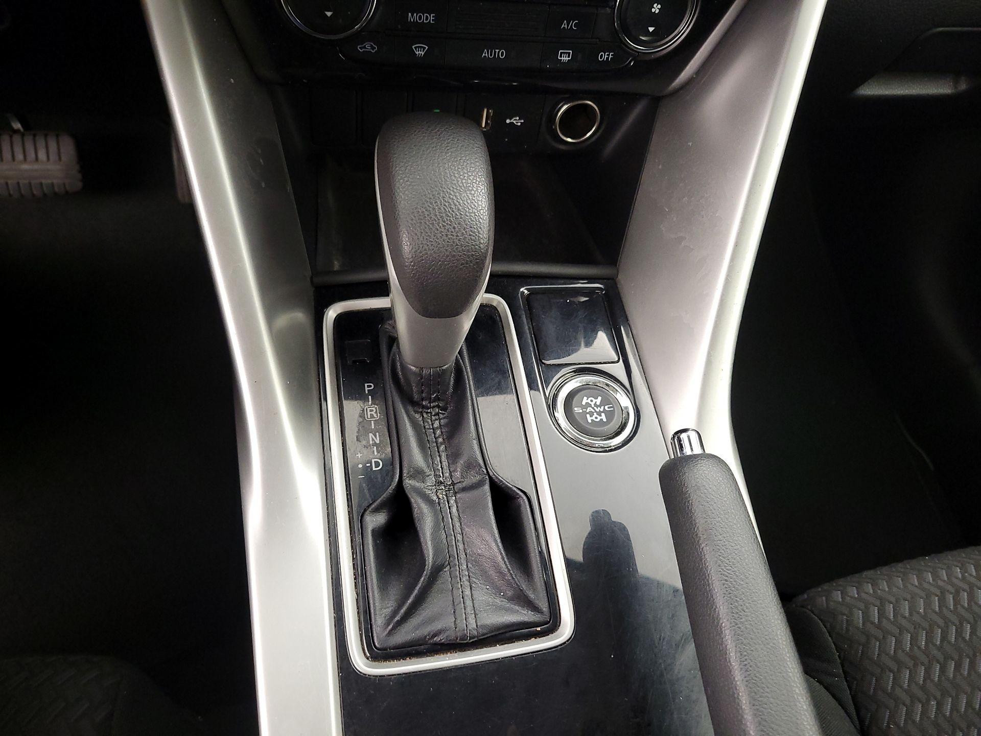 Thumbnail: 2022 Mitsubishi Eclipse Cross - 17