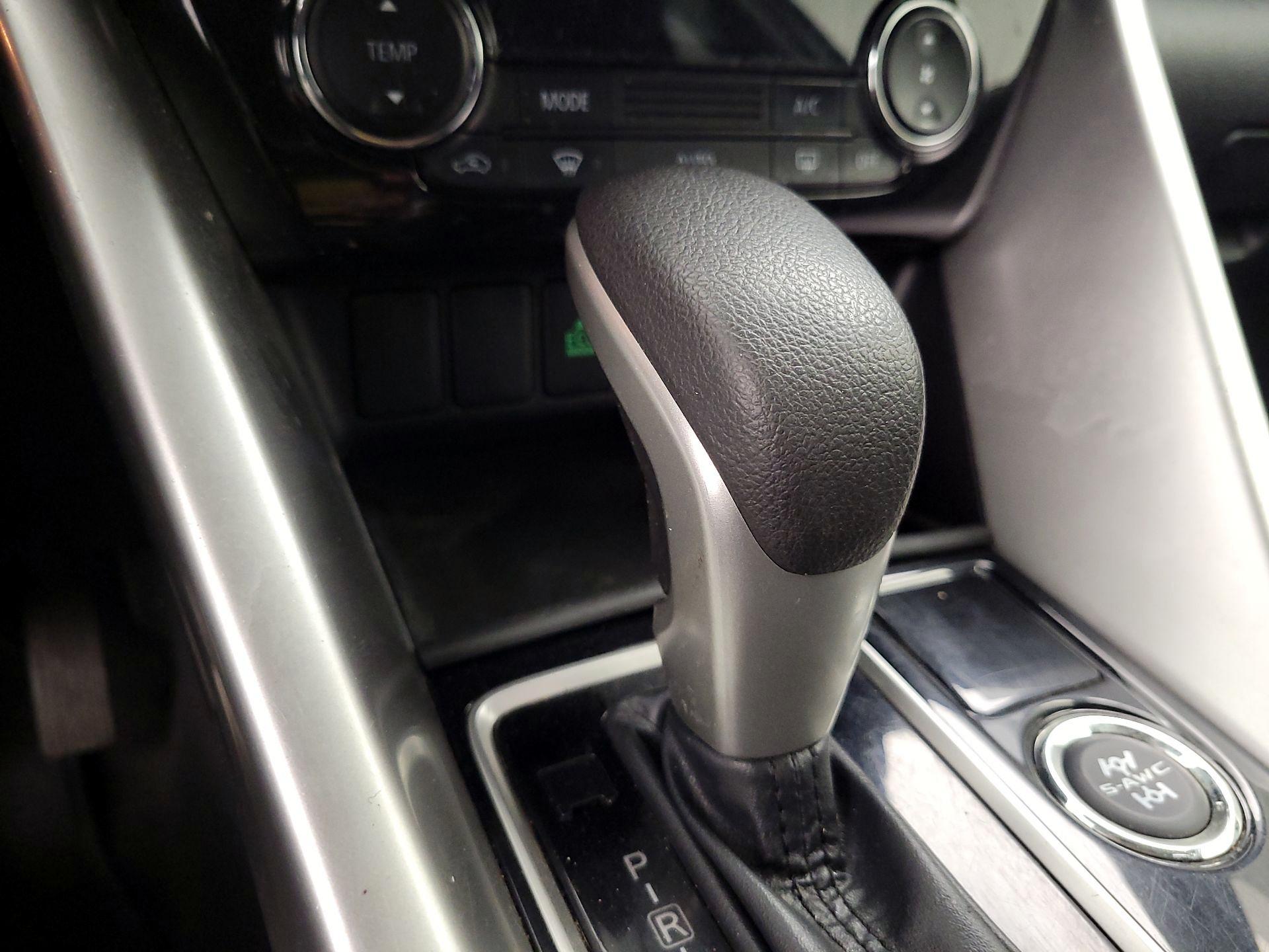 Thumbnail: 2022 Mitsubishi Eclipse Cross - 18