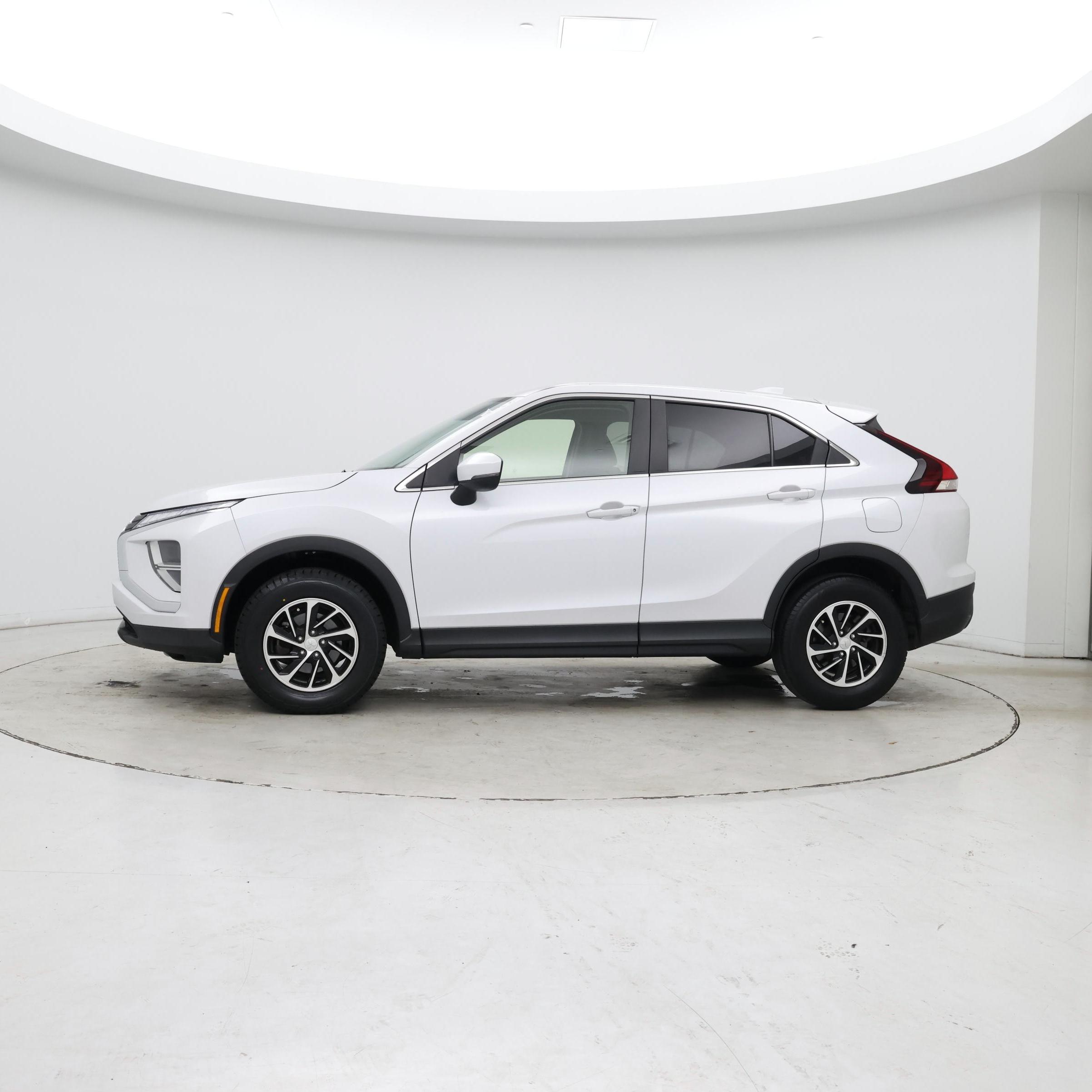 Thumbnail: 2022 Mitsubishi Eclipse Cross - 3