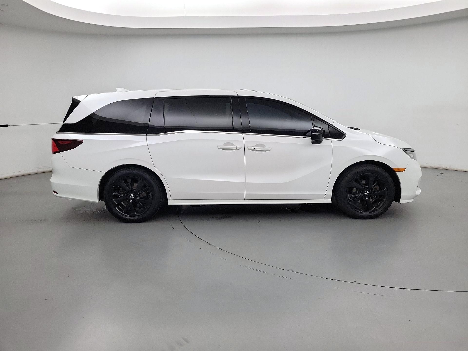 Thumbnail: 2023 Honda Odyssey - 4