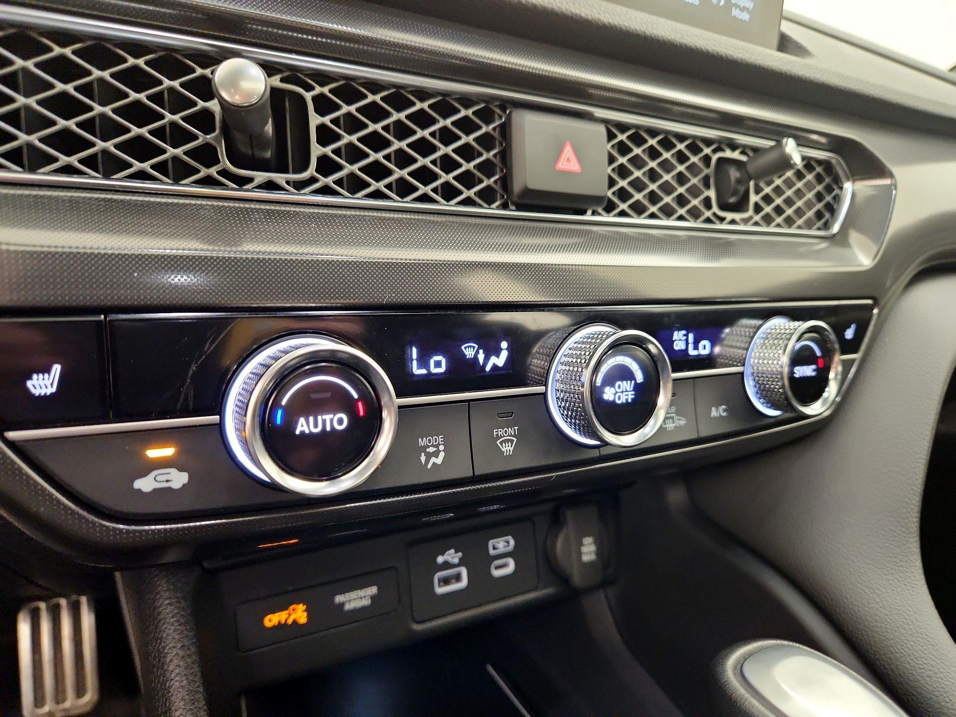 Thumbnail: 2023 Acura Integra - 16