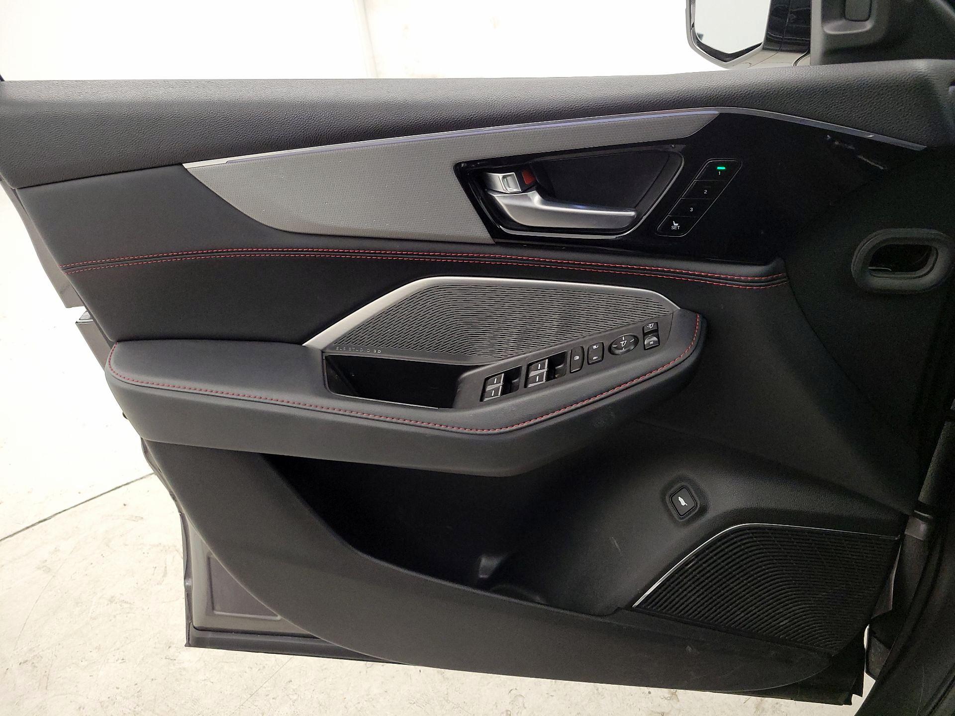 Thumbnail: 2022 Acura MDX - 12