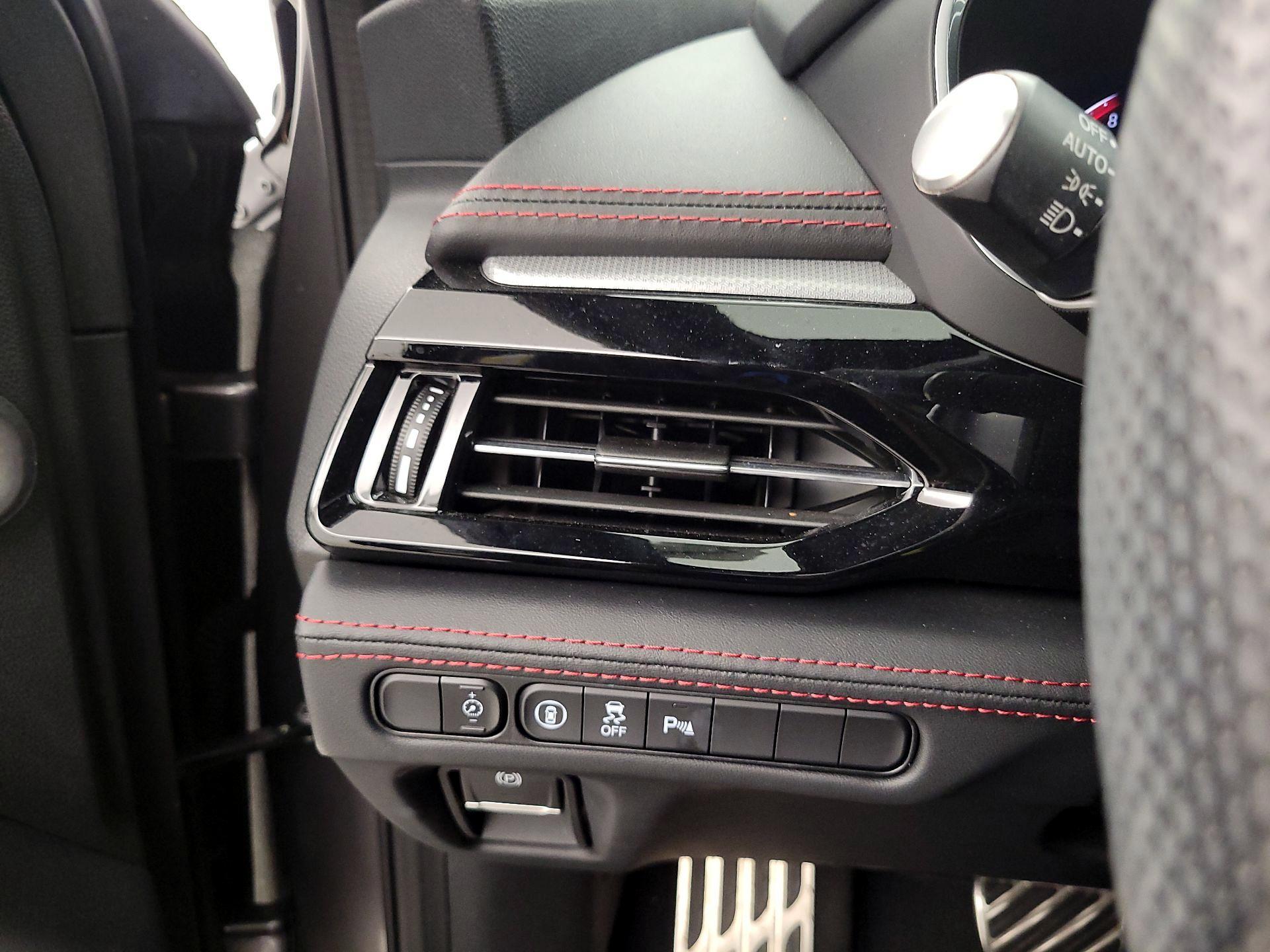 Thumbnail: 2022 Acura MDX - 13