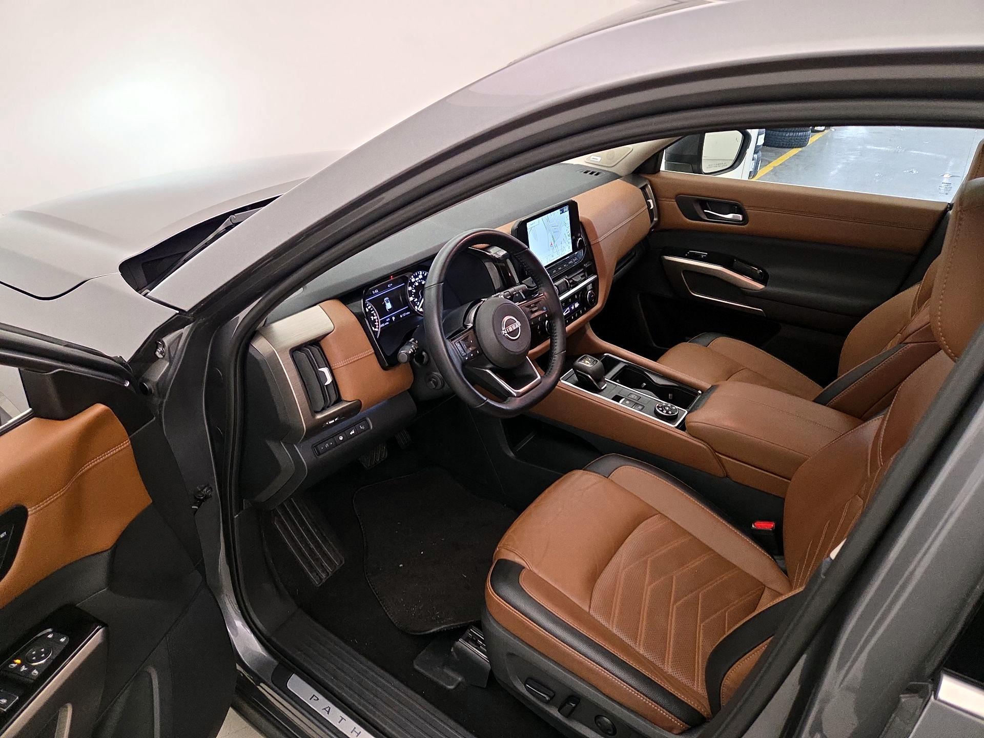 Thumbnail: 2023 Nissan Pathfinder - 11