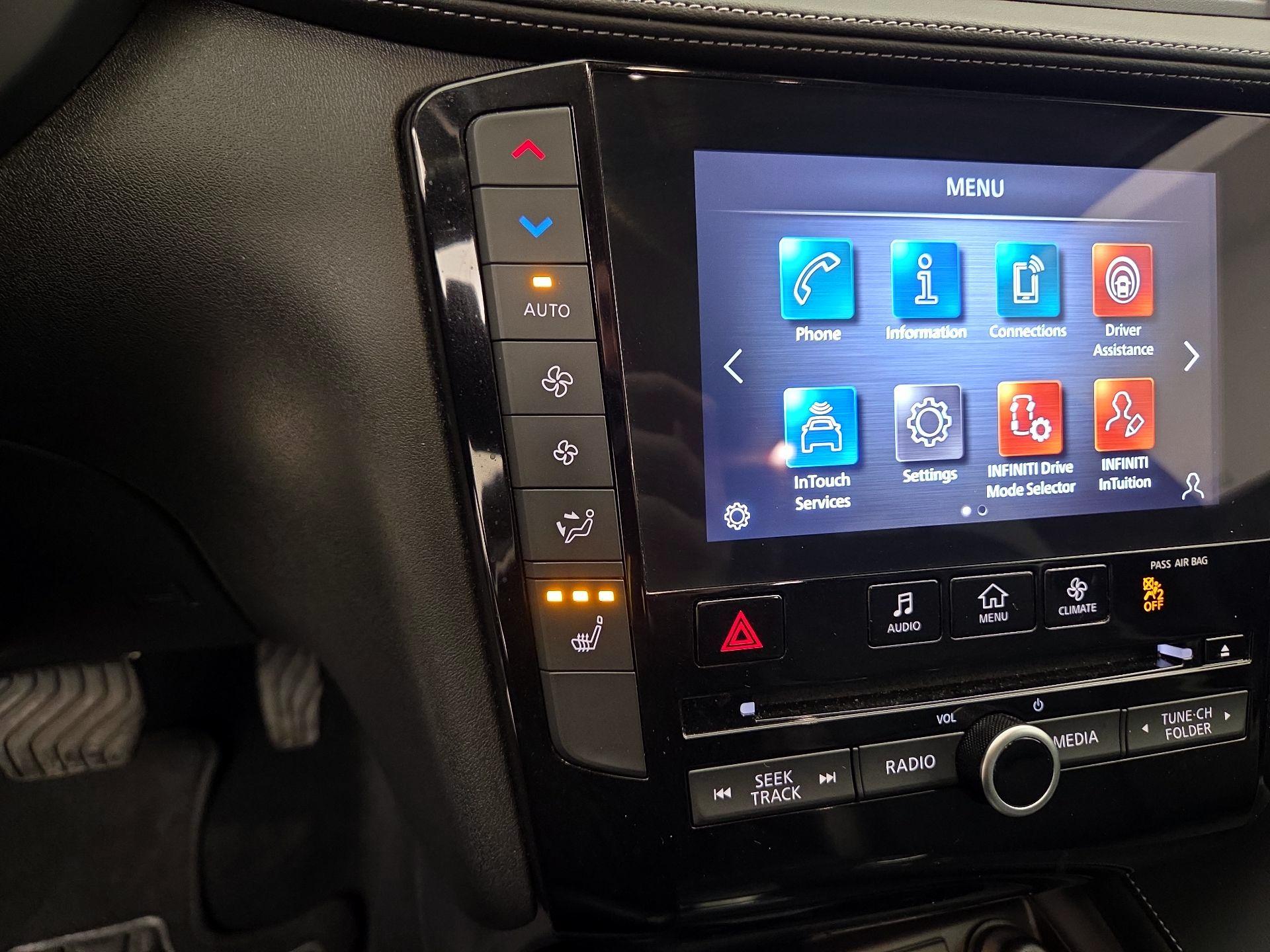 Thumbnail: 2023 INFINITI QX50 - 16