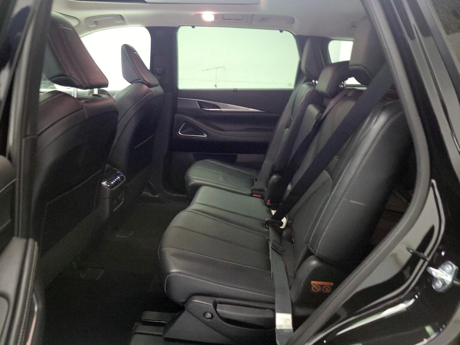 Thumbnail: 2023 INFINITI QX60 - 19