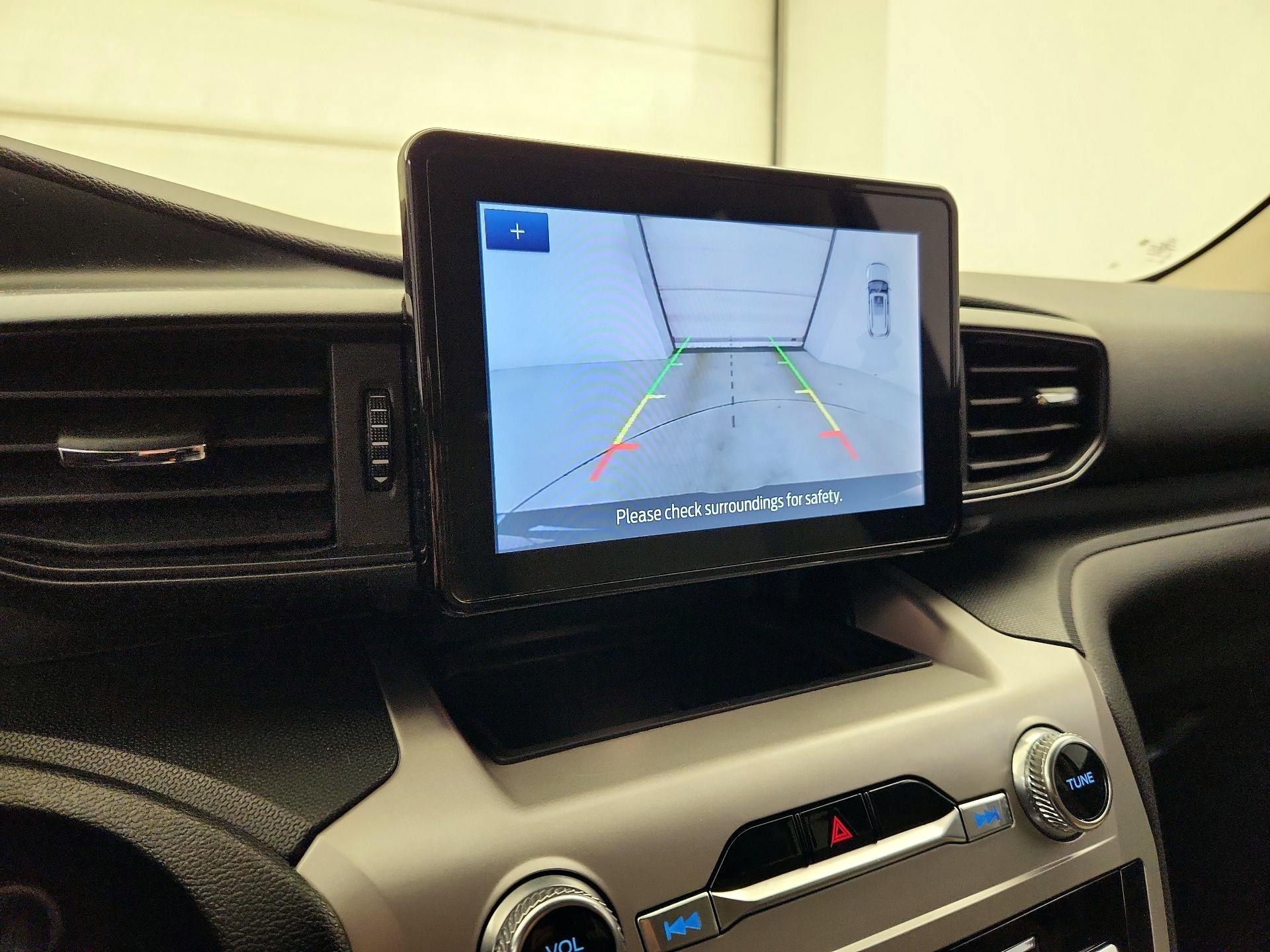 Thumbnail: 2021 Ford Explorer - 12