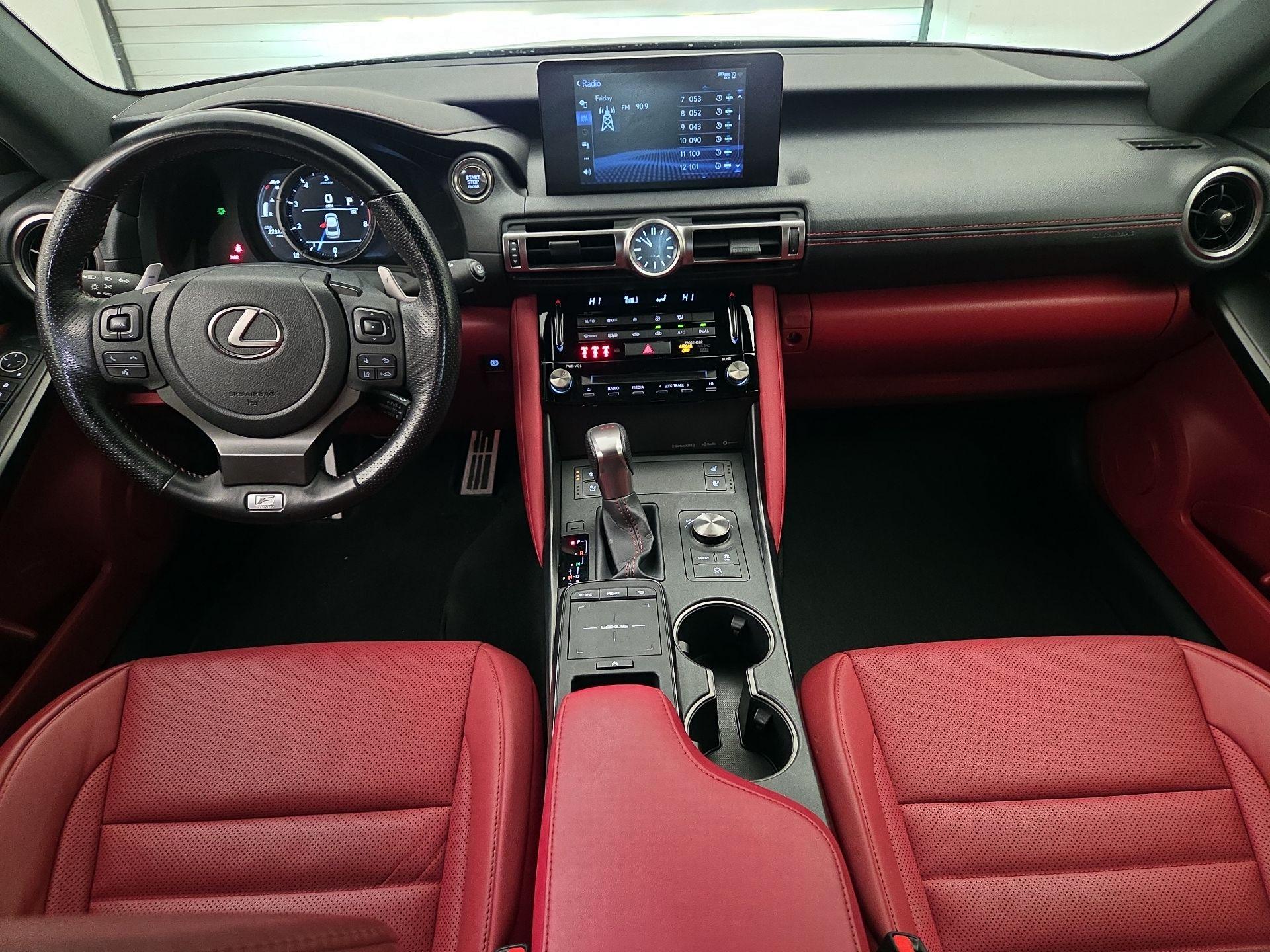 Thumbnail: 2022 Lexus IS - 9