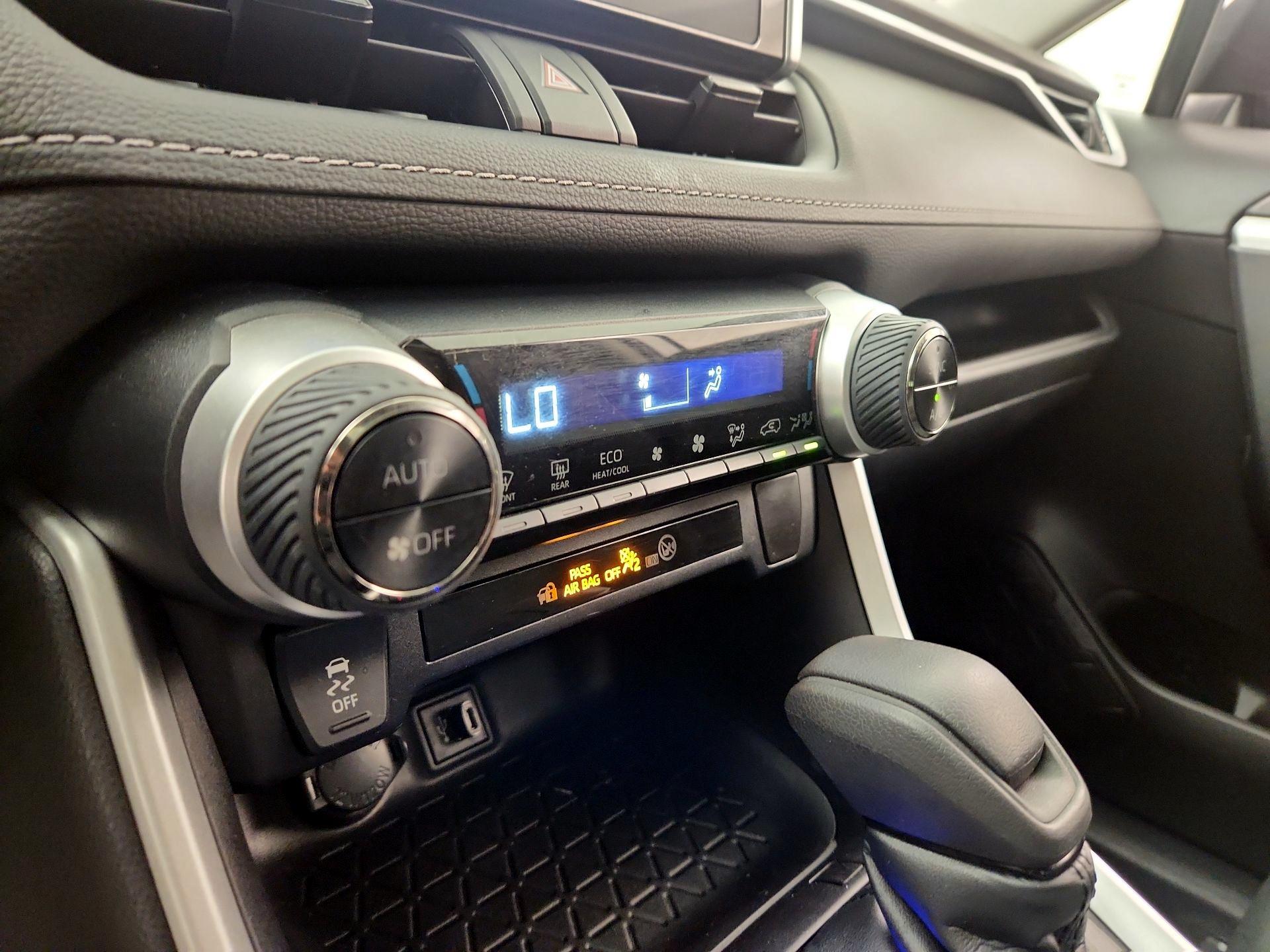 Thumbnail: 2023 Toyota RAV4 - 17