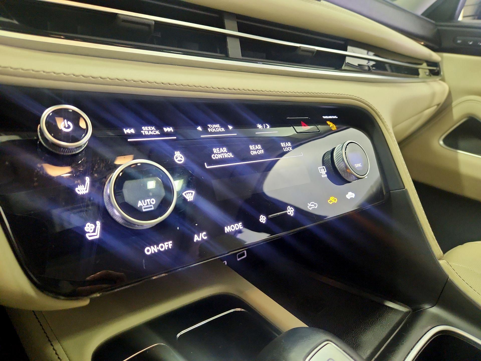 Thumbnail: 2023 INFINITI QX60 - 17