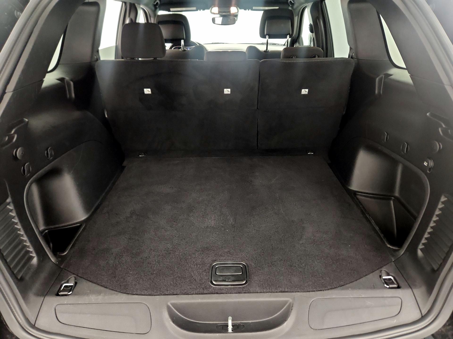 Thumbnail: 2021 Jeep Grand Cherokee - 18