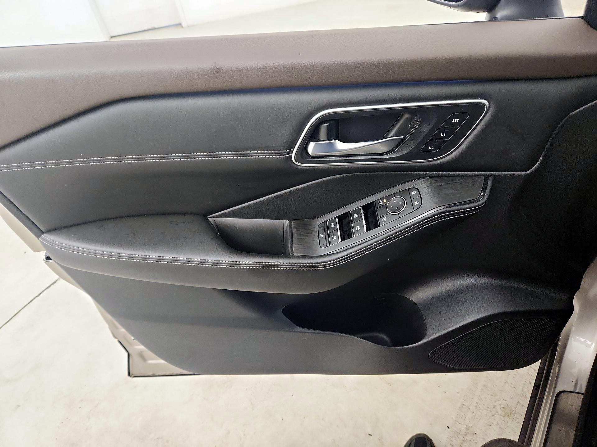 Thumbnail: 2023 Nissan Rogue - 12