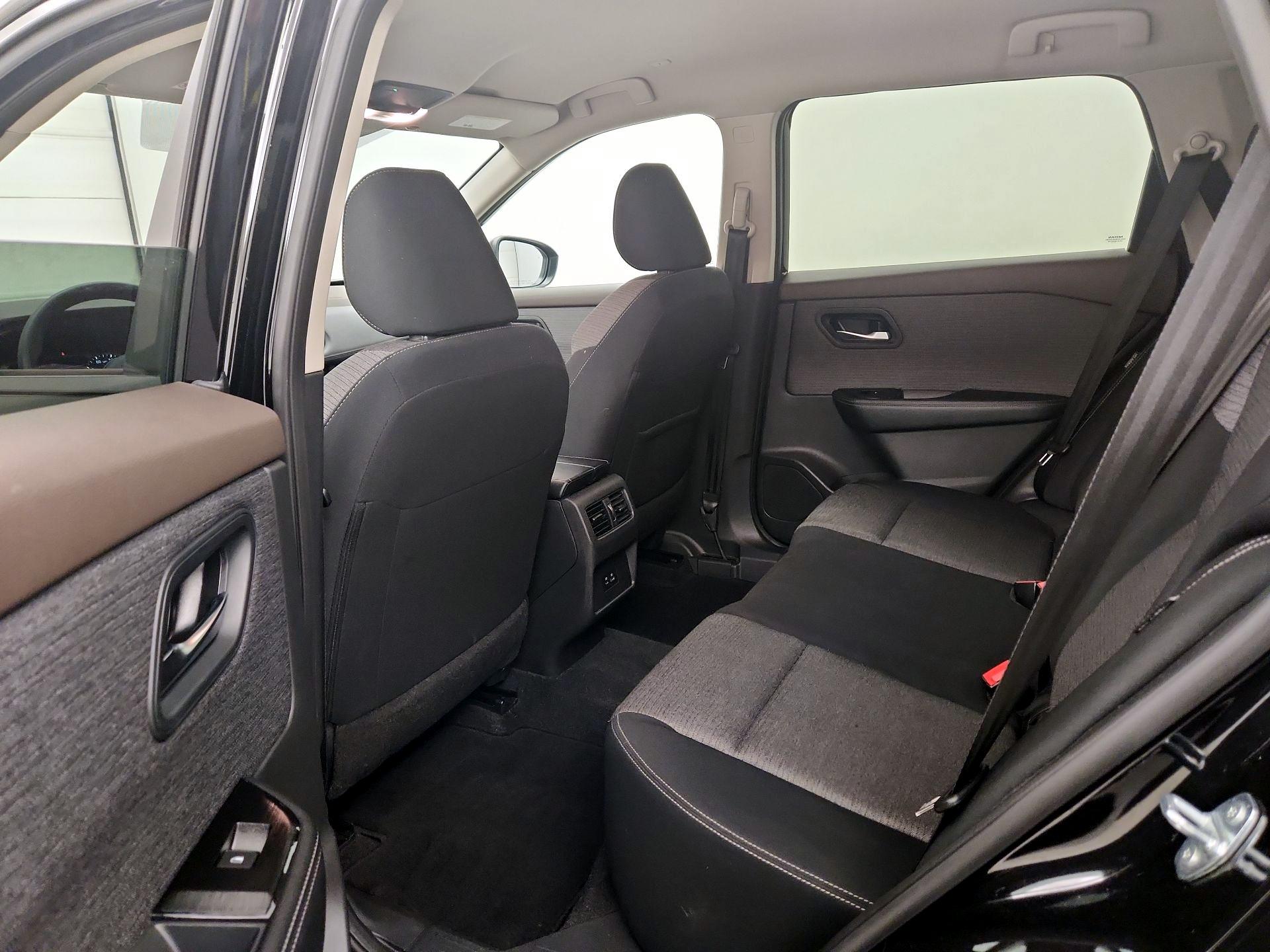 Thumbnail: 2023 Nissan Rogue - 19