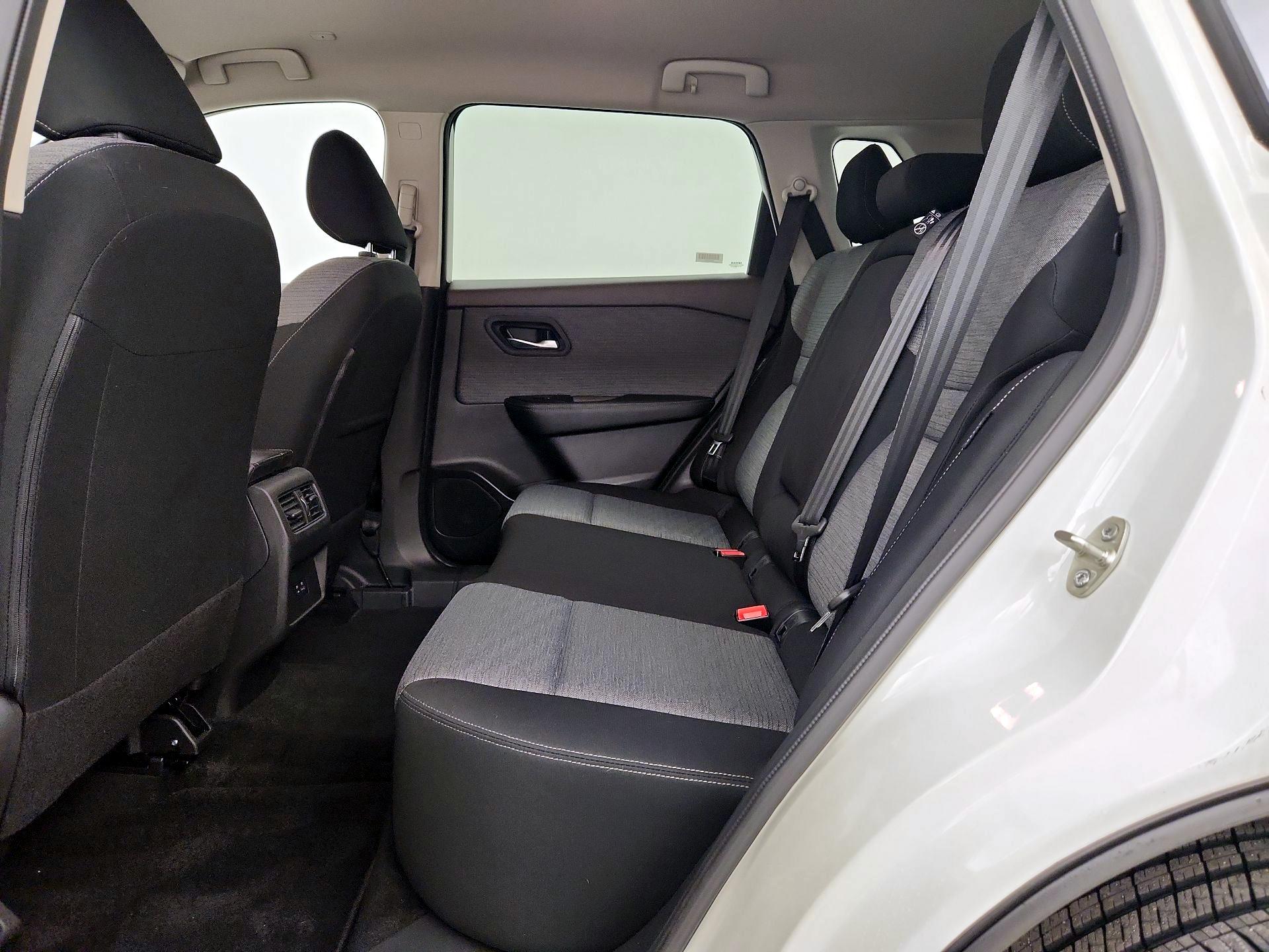 Thumbnail: 2023 Nissan Rogue - 19