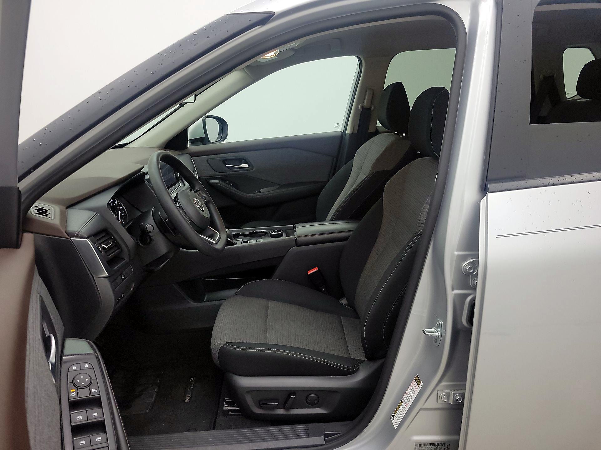 Thumbnail: 2023 Nissan Rogue - 11