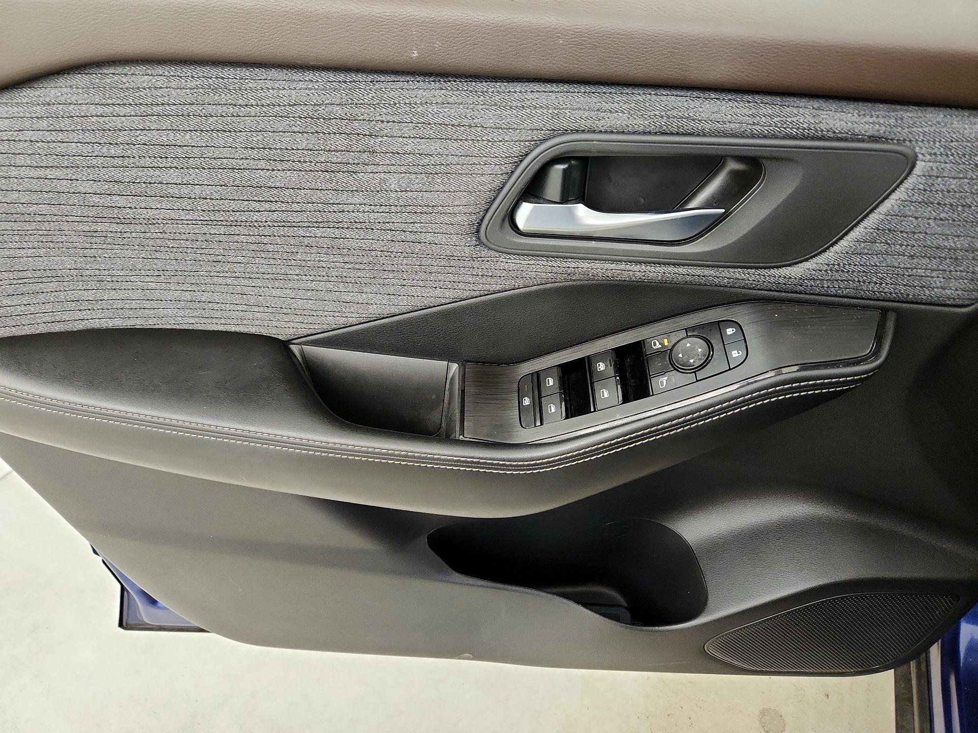 Thumbnail: 2023 Nissan Rogue - 12