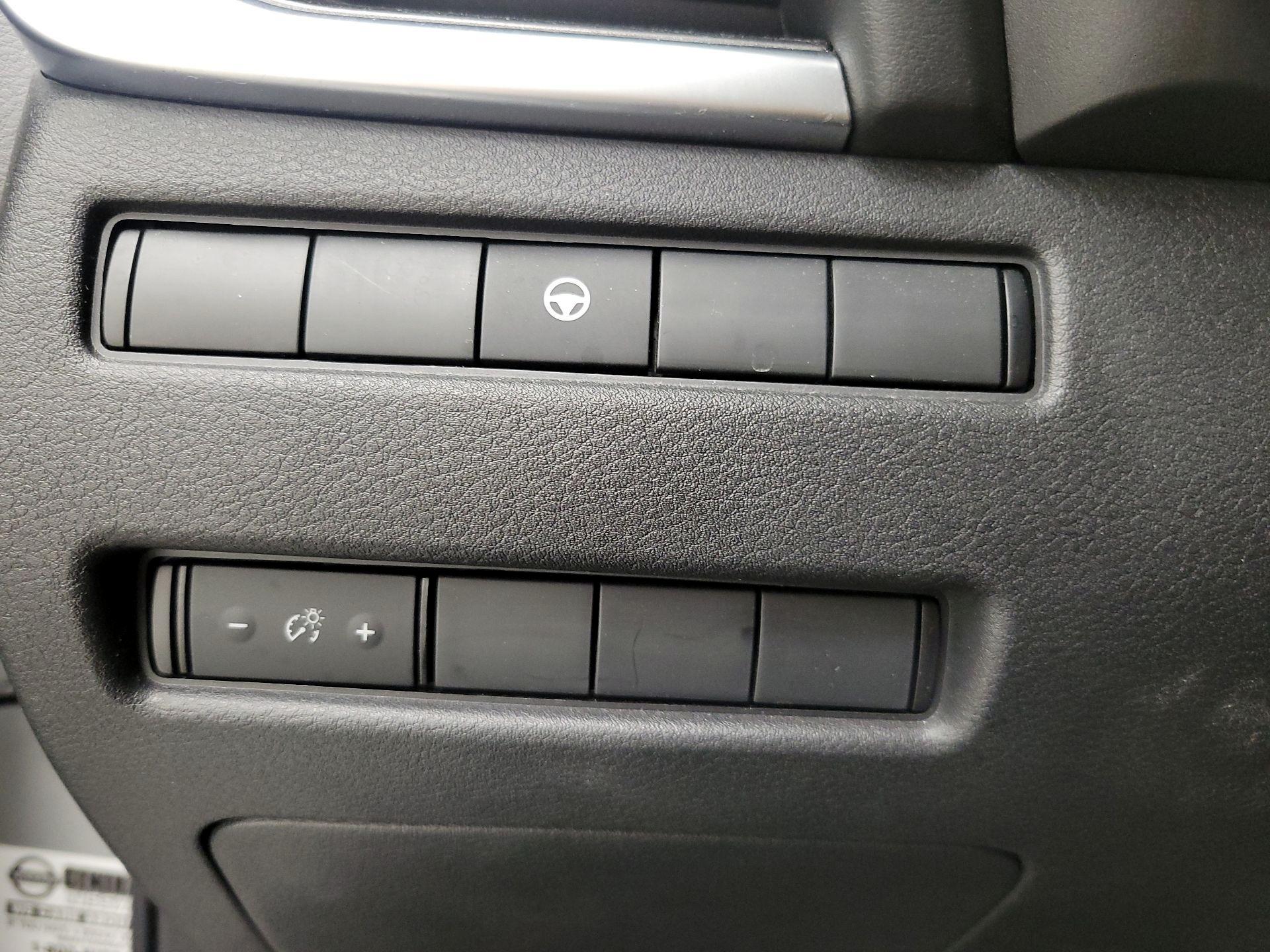 Thumbnail: 2023 Nissan Rogue - 13