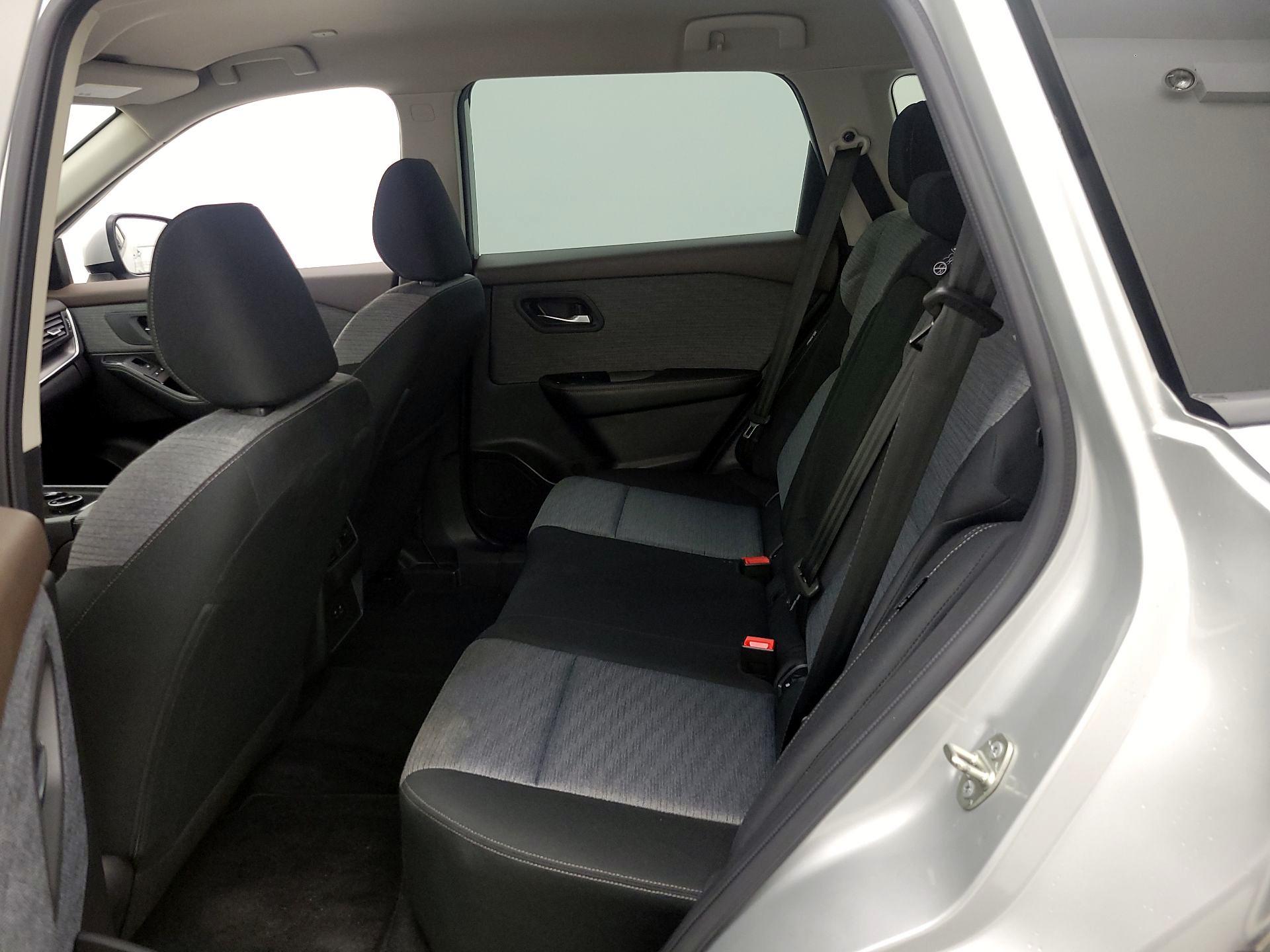 Thumbnail: 2023 Nissan Rogue - 19