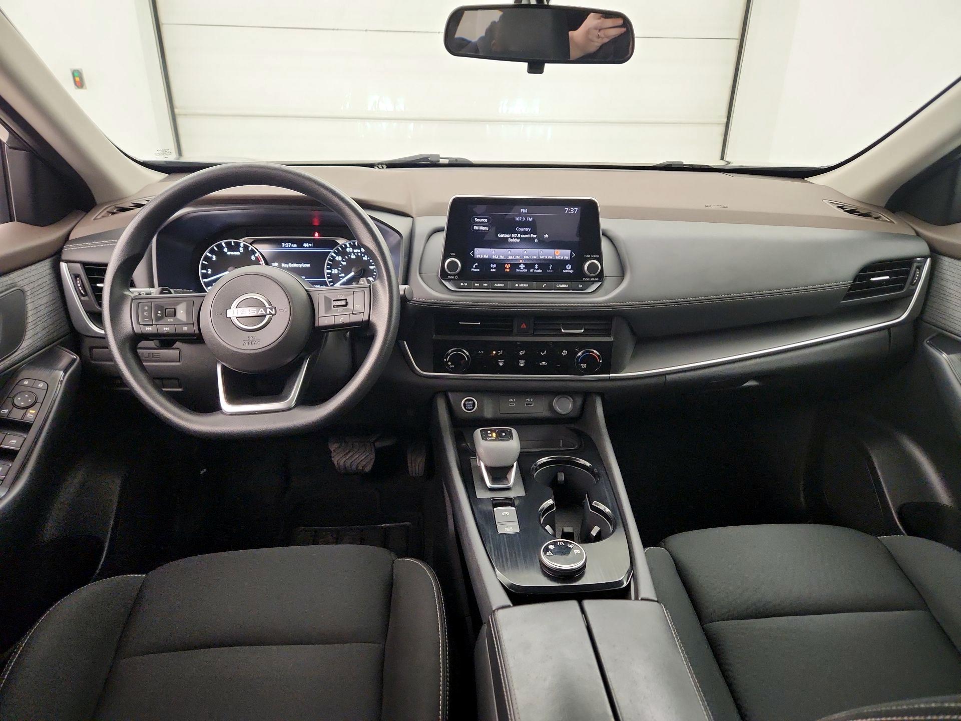 Thumbnail: 2023 Nissan Rogue - 9