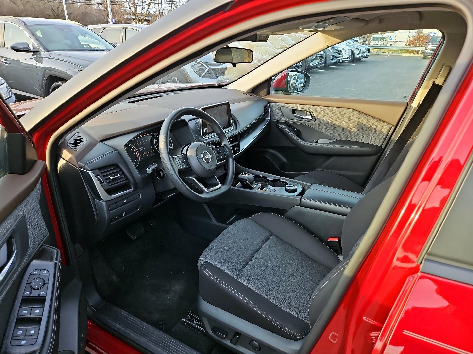 Thumbnail: 2023 Nissan Rogue - 9